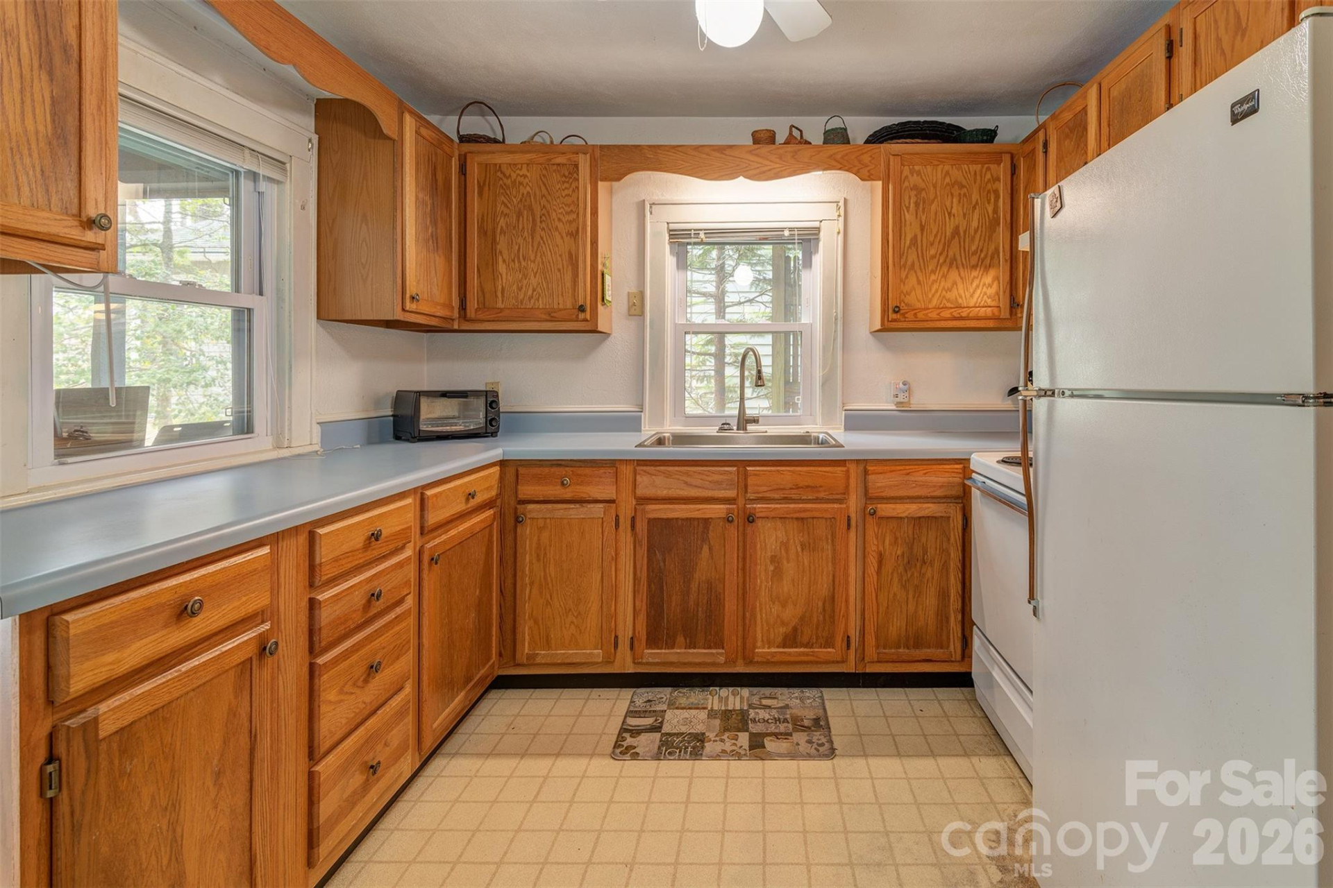 99 Salisbury Avenue - Photo 10