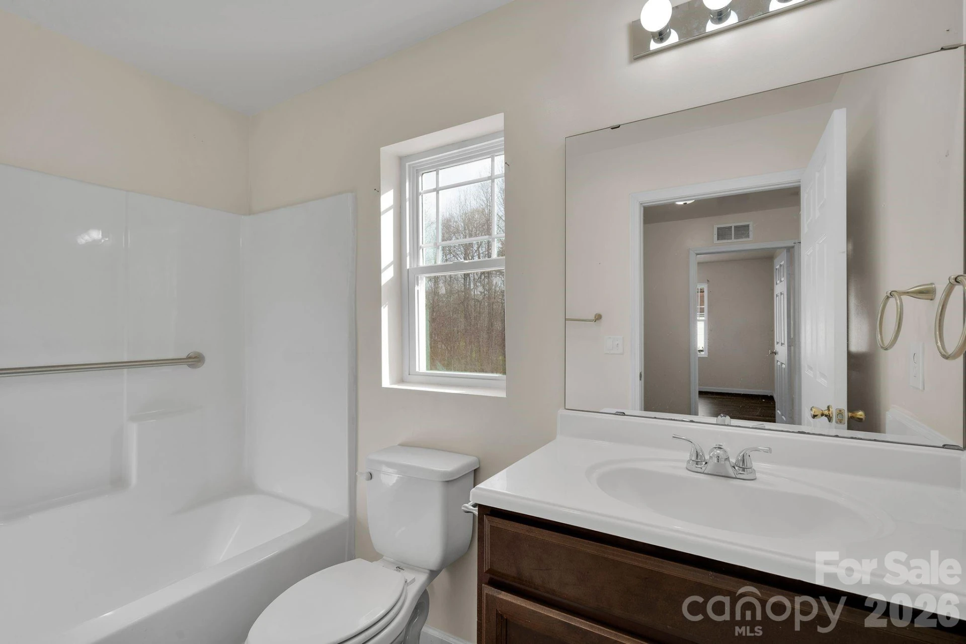 372 Mills Avenue - Photo 17
