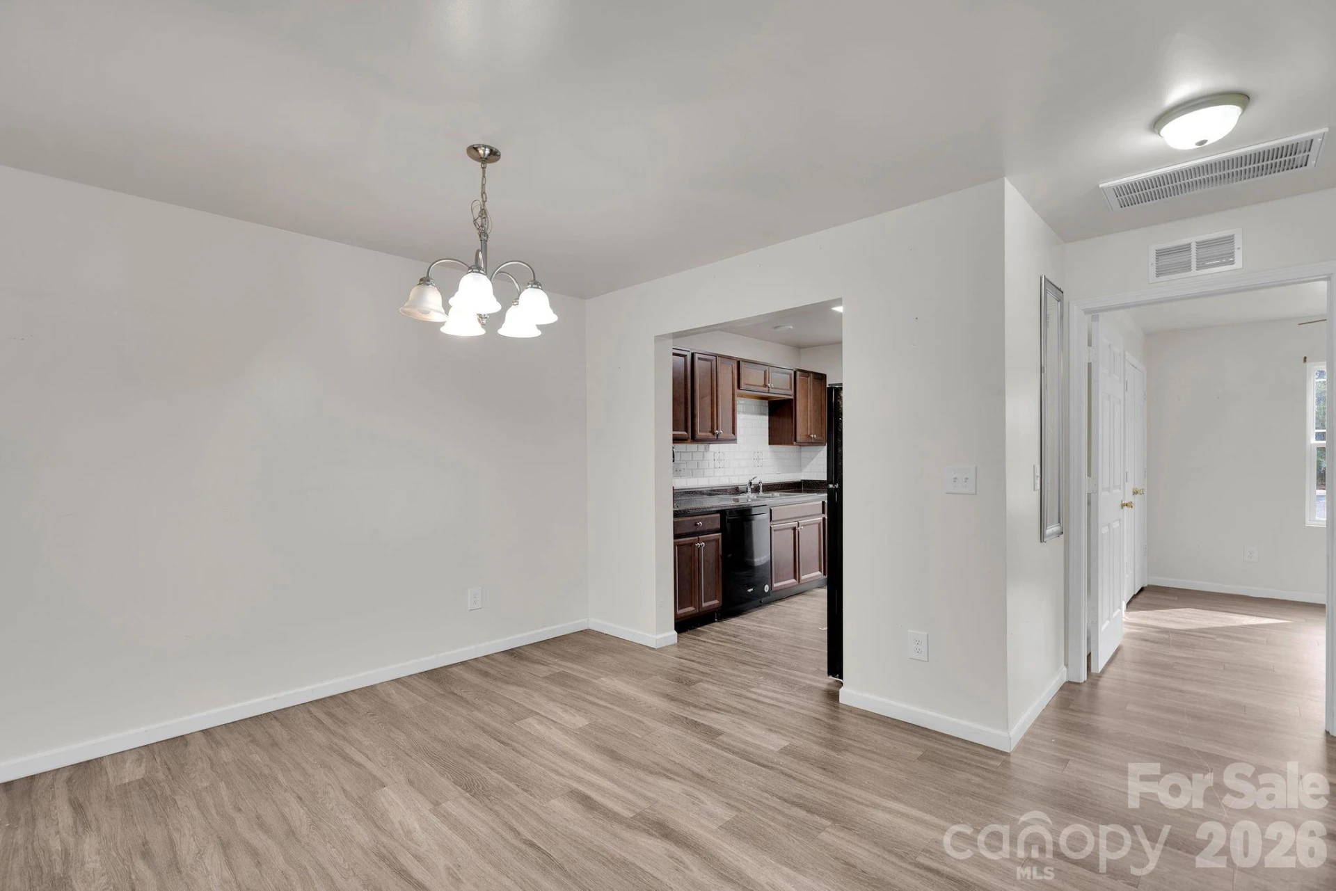 372 Mills Avenue - Photo 20