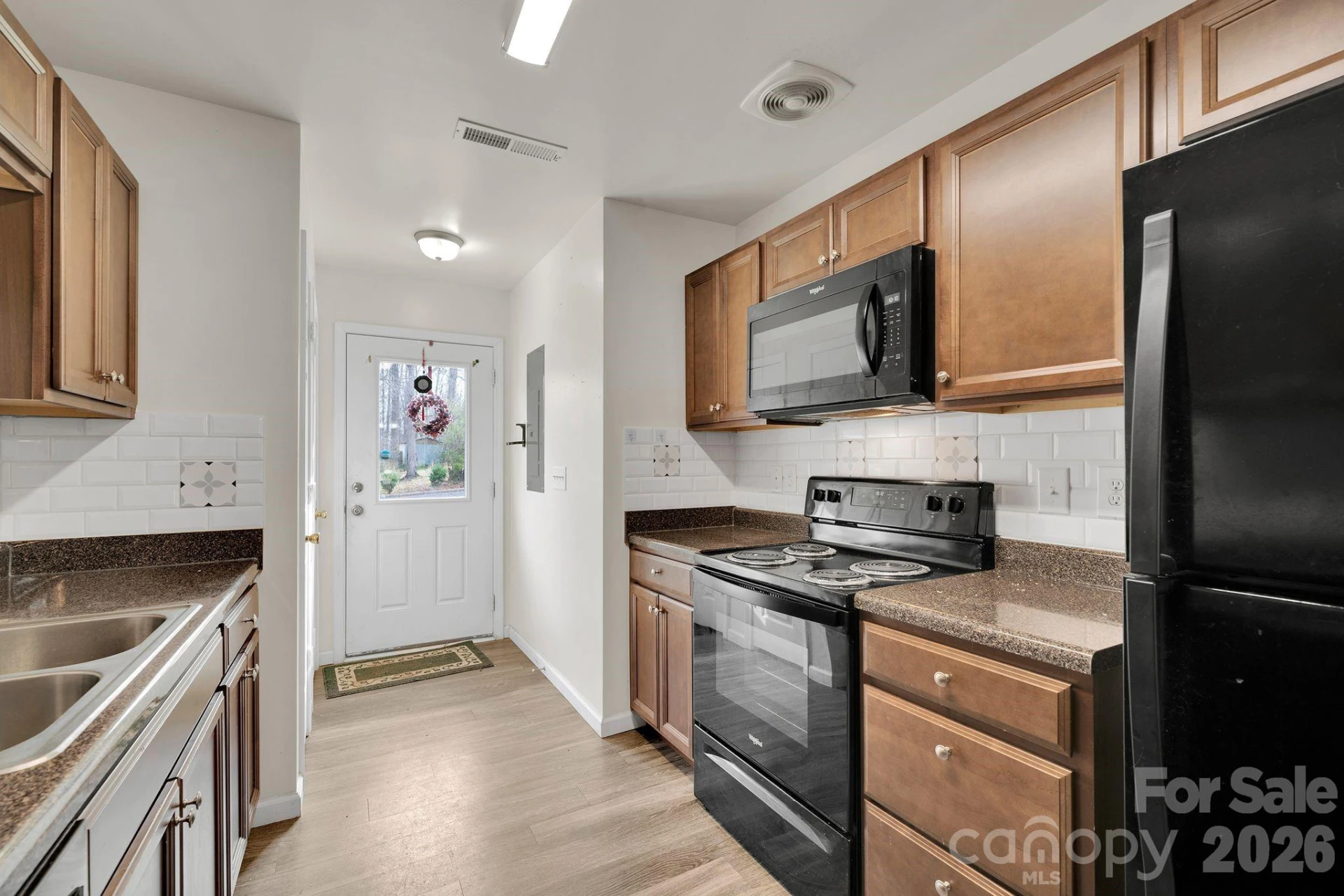 372 Mills Avenue - Photo 3