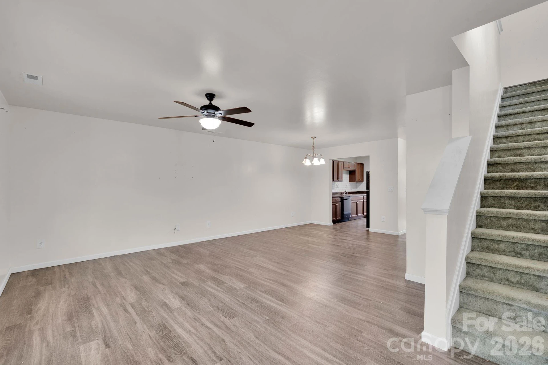 372 Mills Avenue - Photo 24