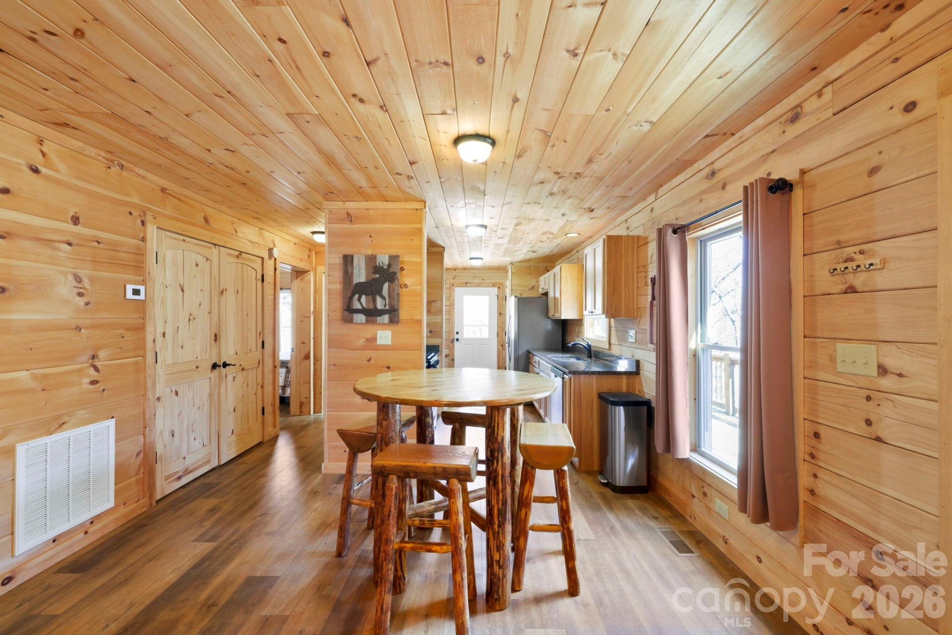 344 Wolf Trail - Photo 3