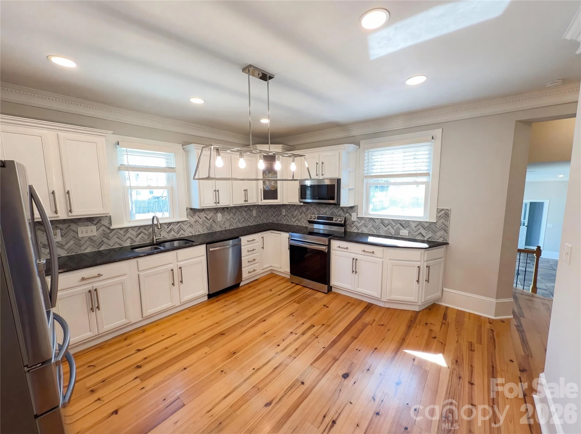 1108 Herrin Avenue - Photo 2
