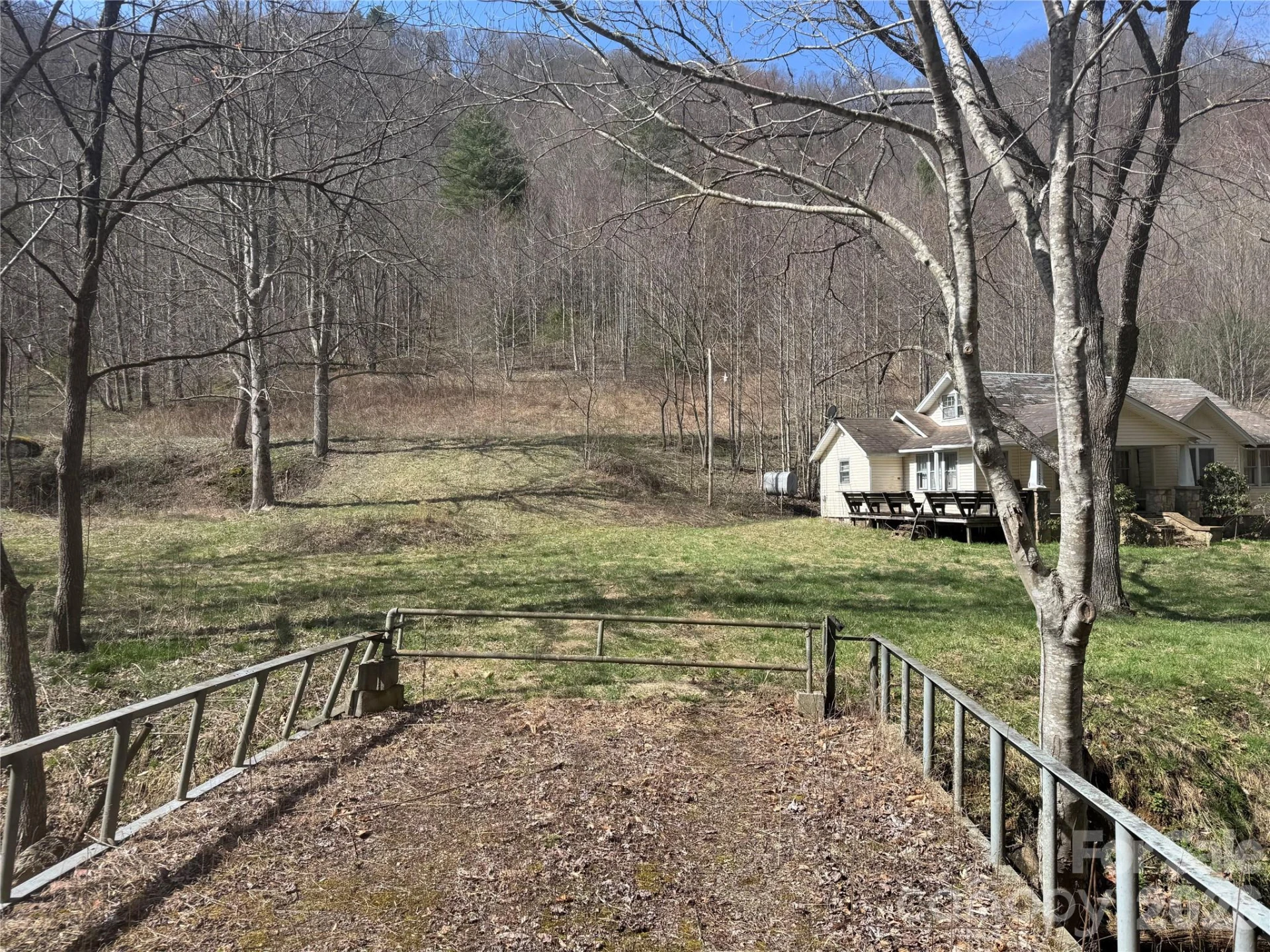 11288 Big Laurel Road - Photo 10