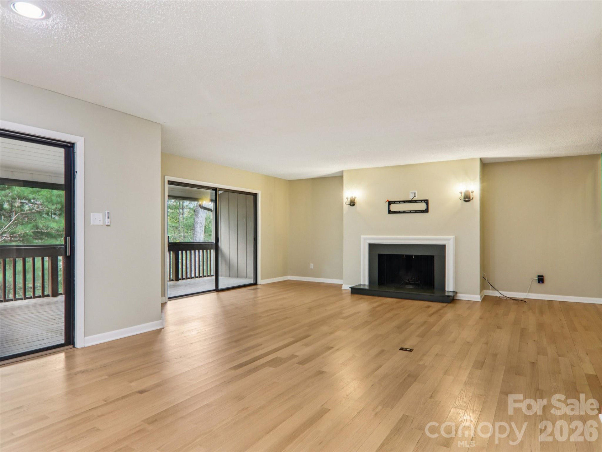 457 Crowfields Drive #6 - Photo 5