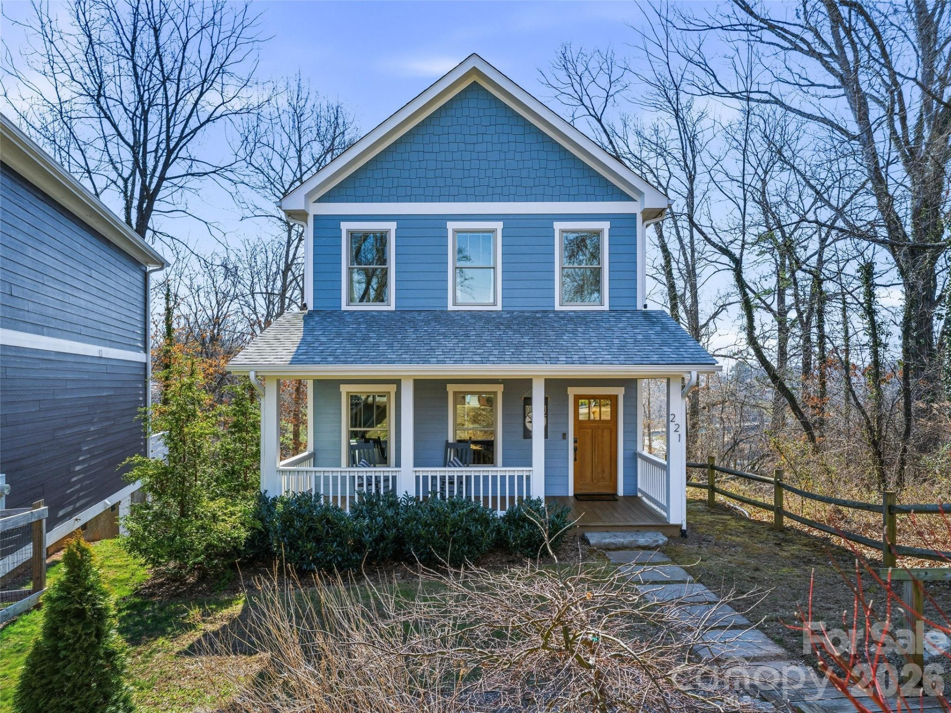 221 Courtland Place - Photo 2