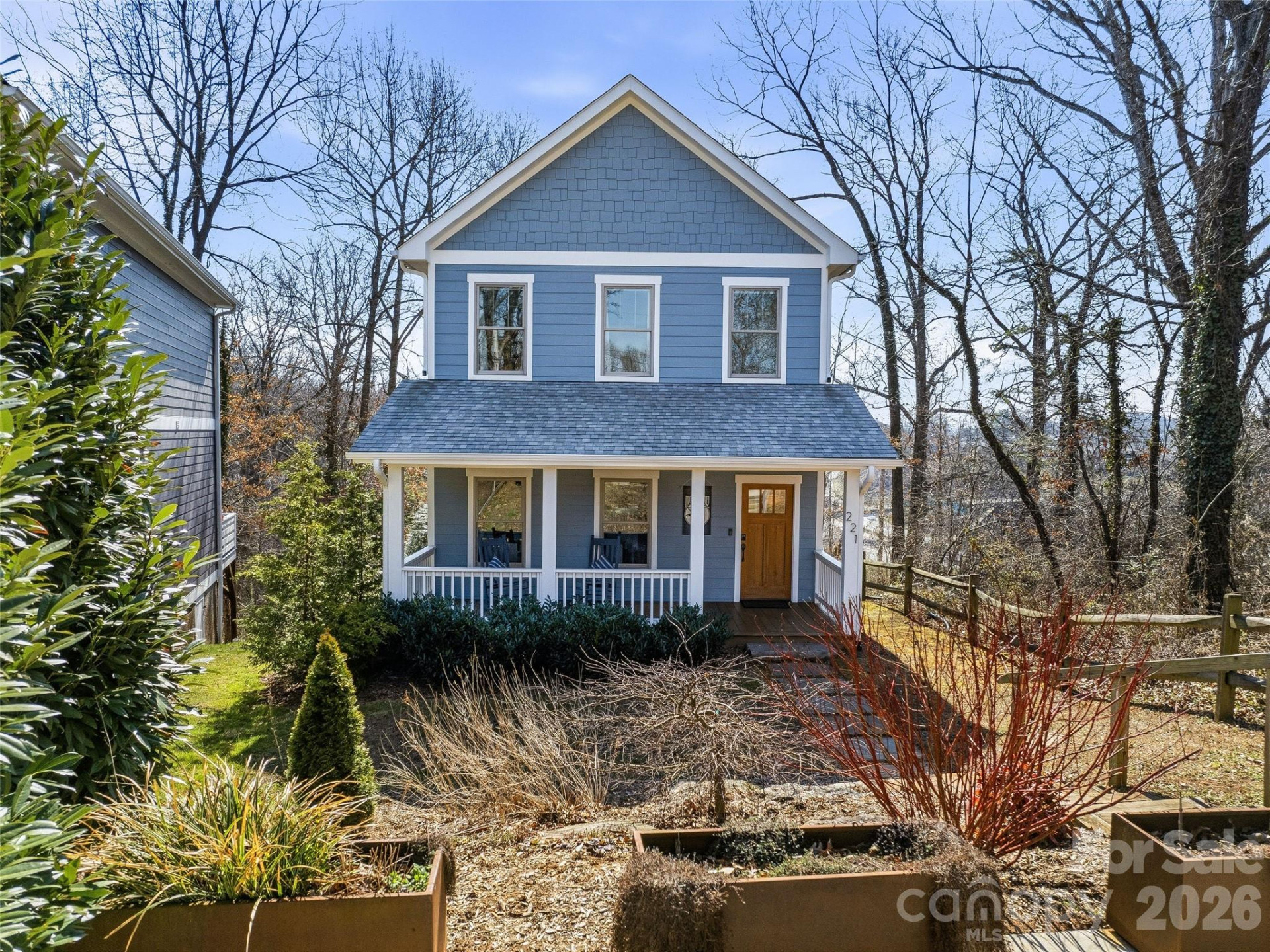 221 Courtland Place - Photo 4