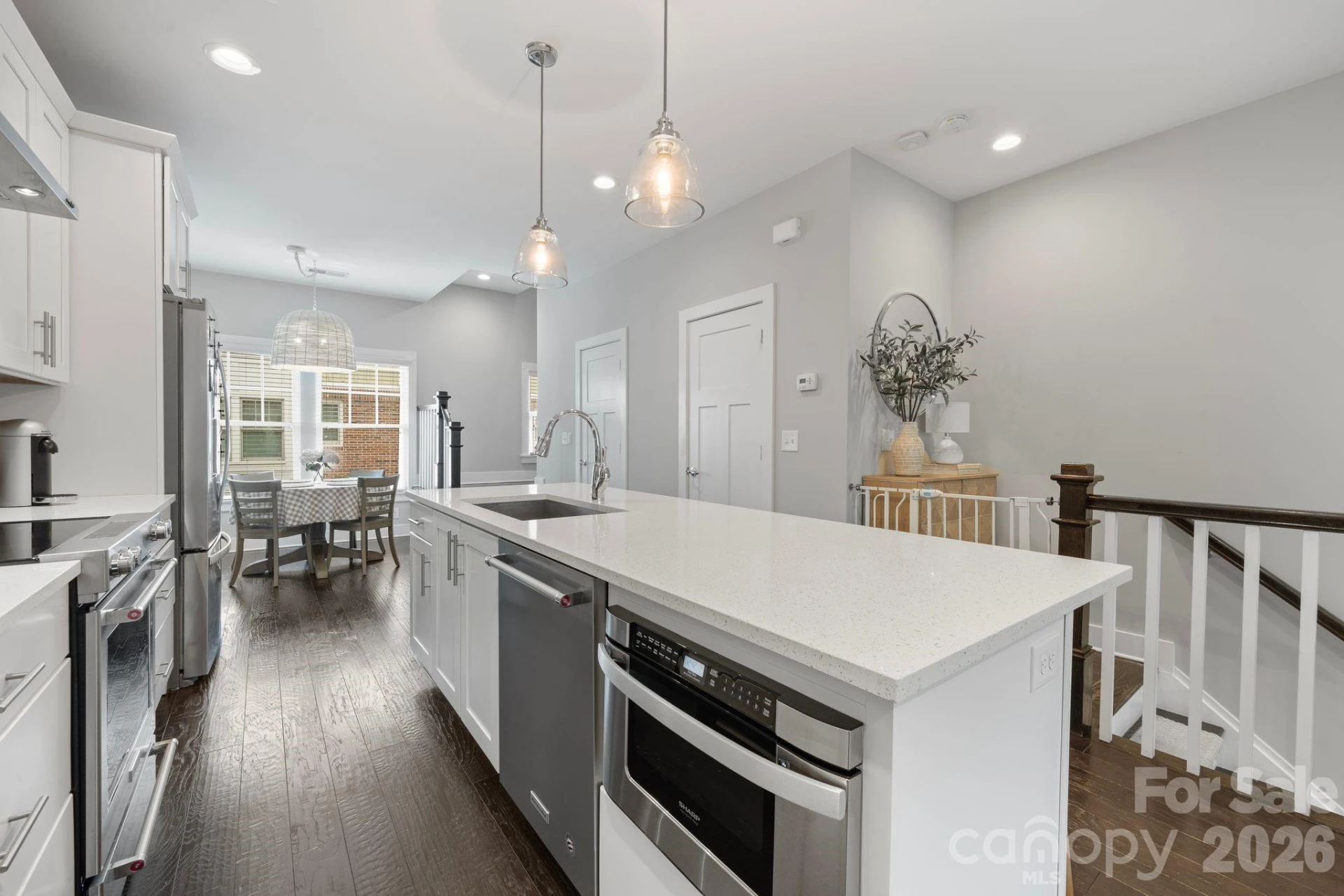 1214 Macomb Place - Photo 11