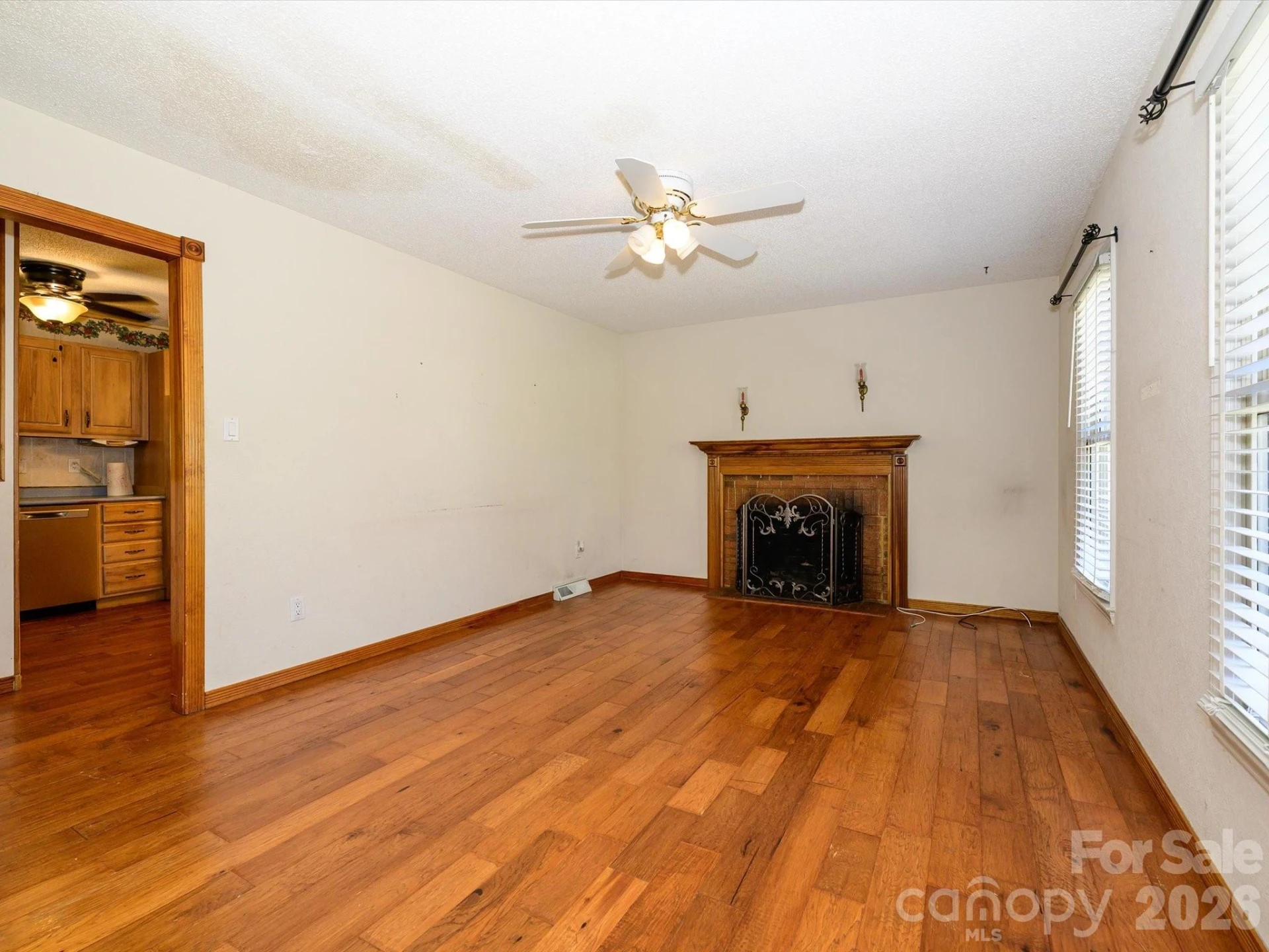 579 Brown Lee Drive - Photo 4