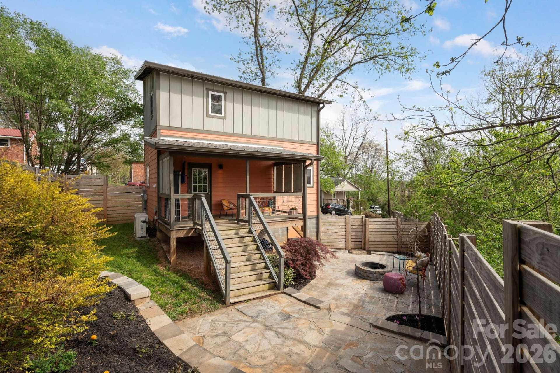 47 Mulberry Street - Photo 2