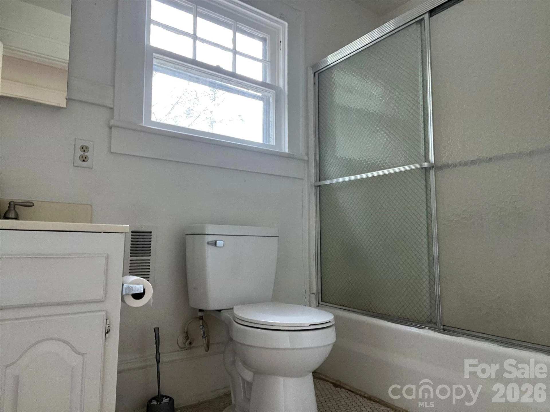 144 Broadway Street - Photo 5