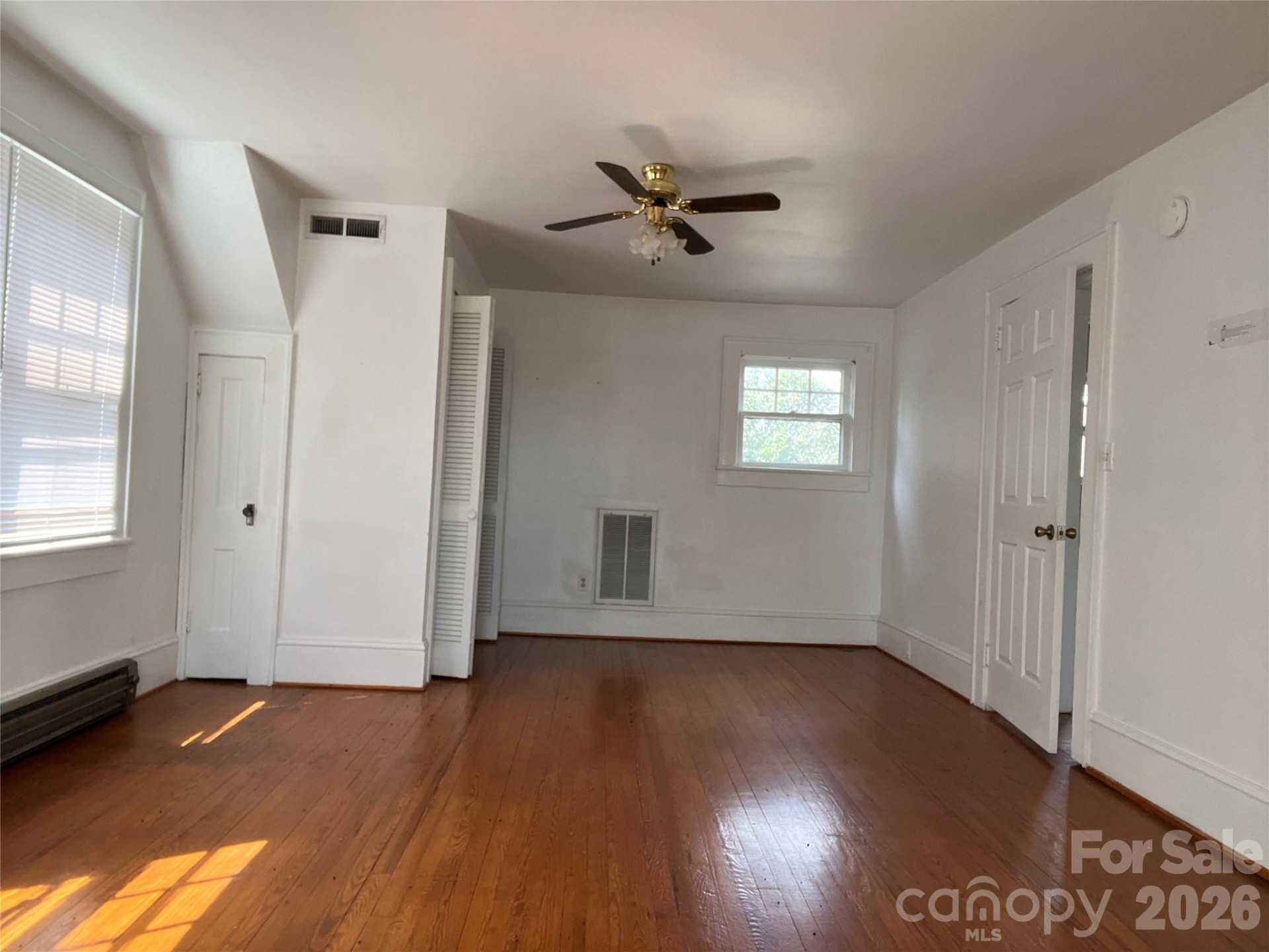 144 Broadway Street - Photo 8