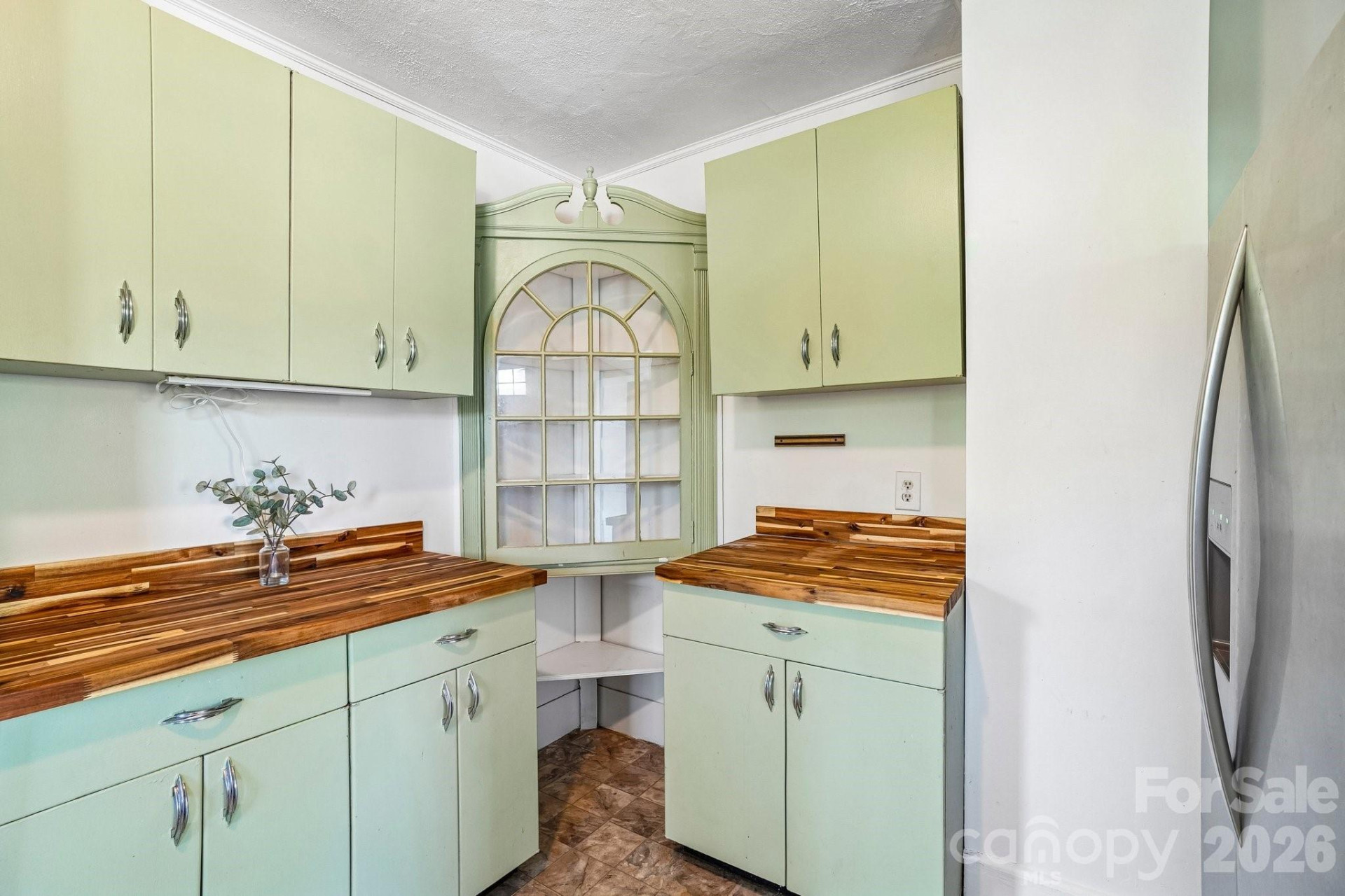 7 Oteen Park Place - Photo 8