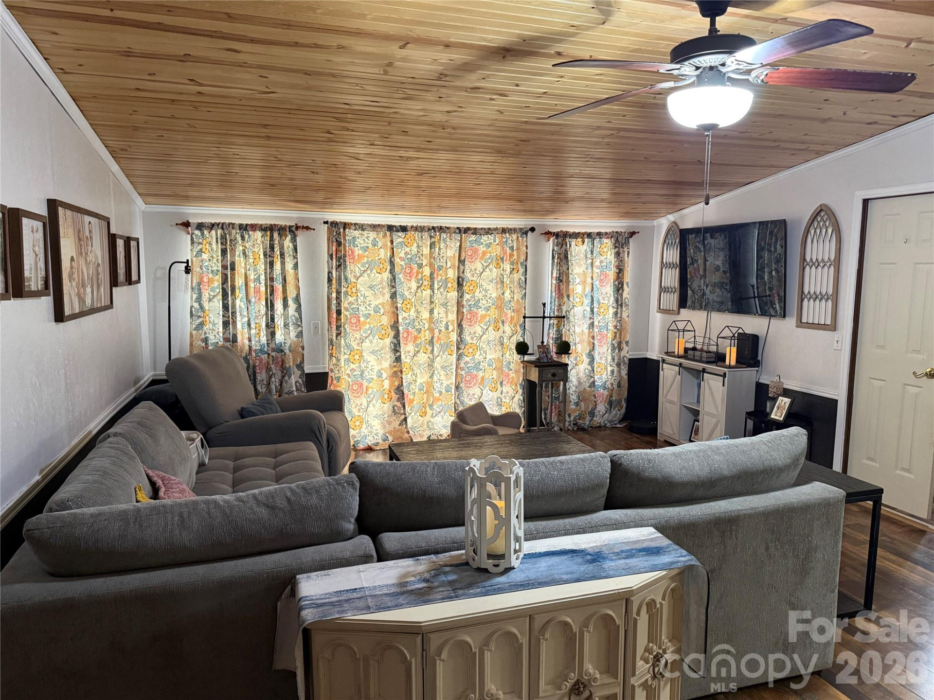 672 Upper Hanging Rock Road - Photo 4