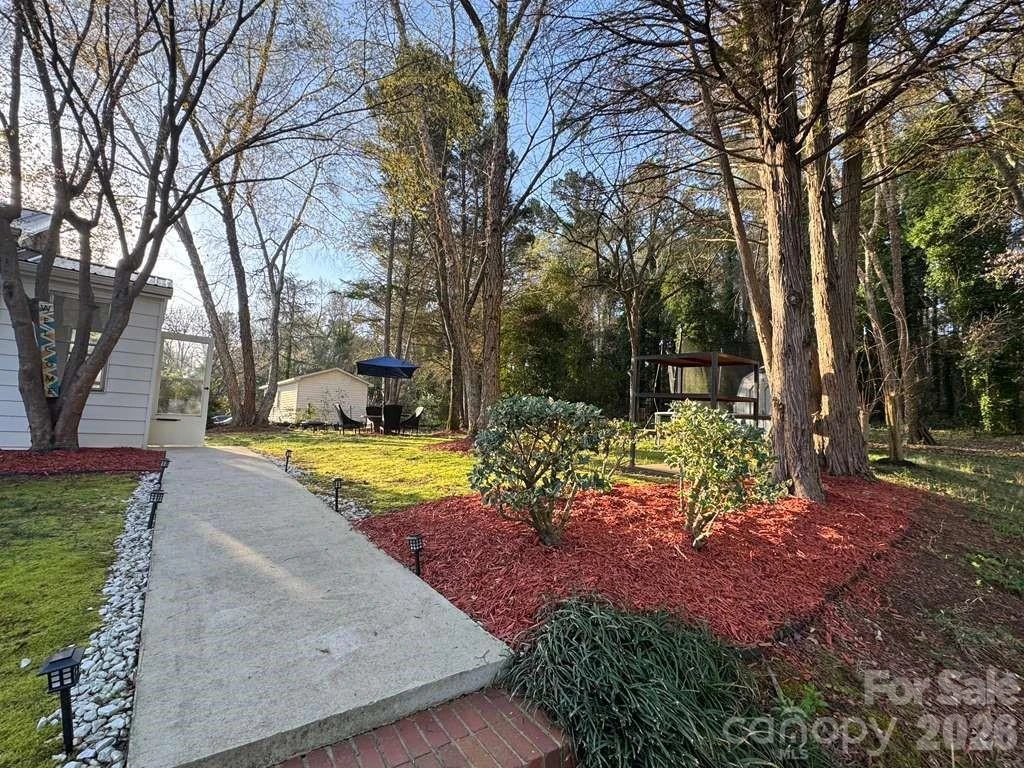 741 Brooklyn Avenue - Photo 24