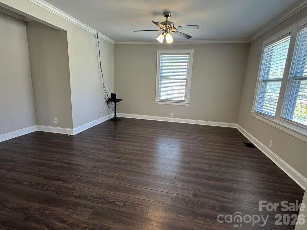 741 Brooklyn Avenue - Photo 4