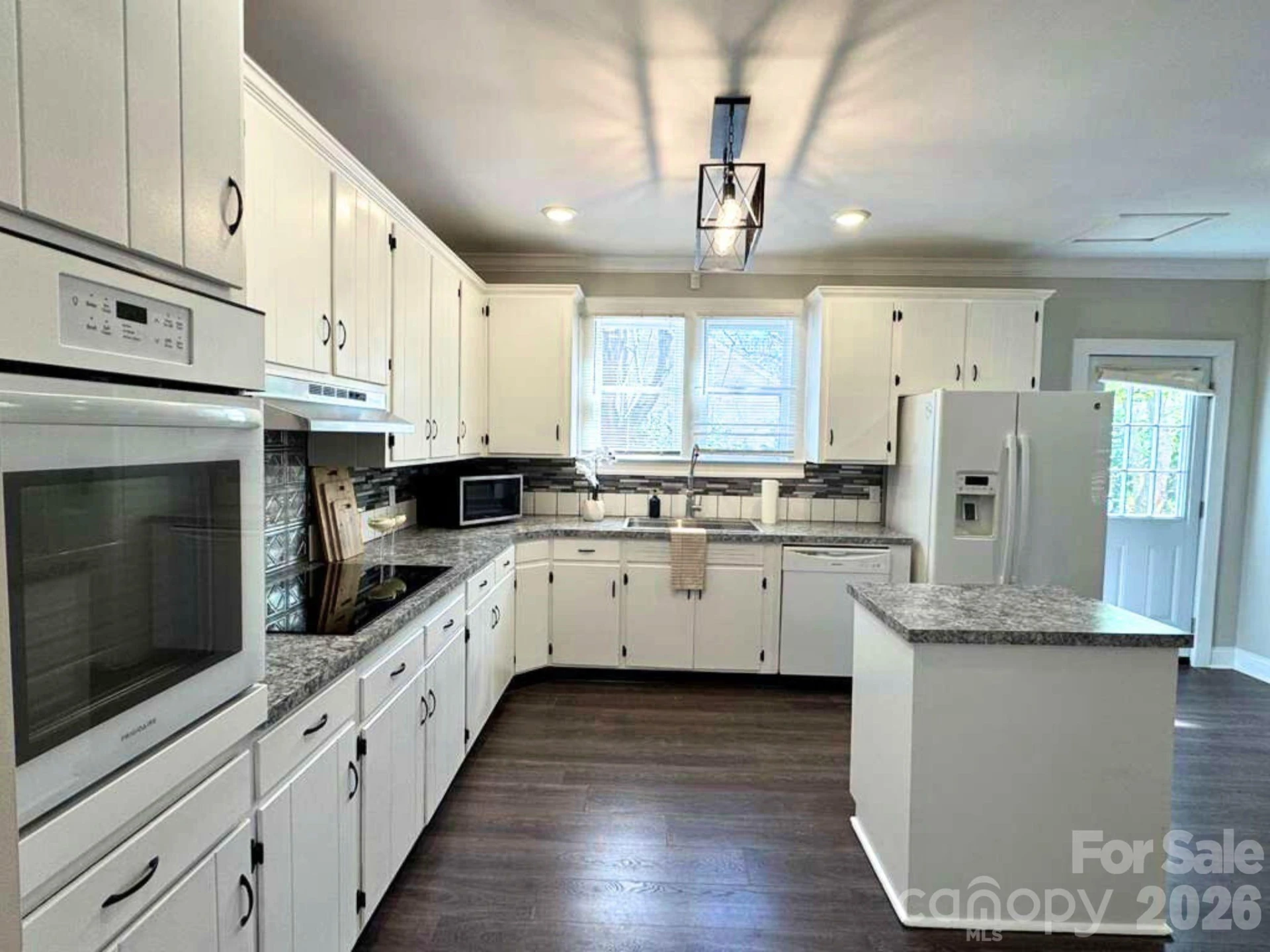 741 Brooklyn Avenue - Photo 7