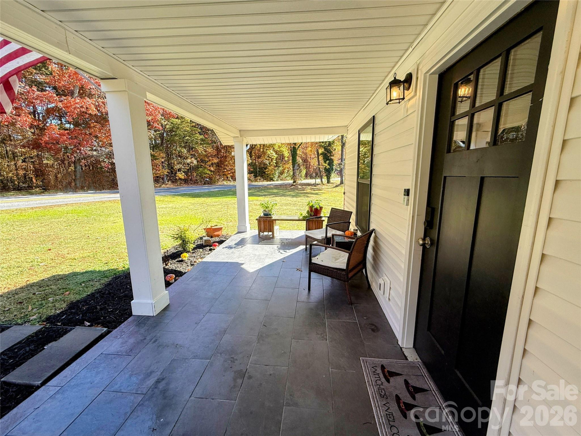979 Howard Gap Road - Photo 2