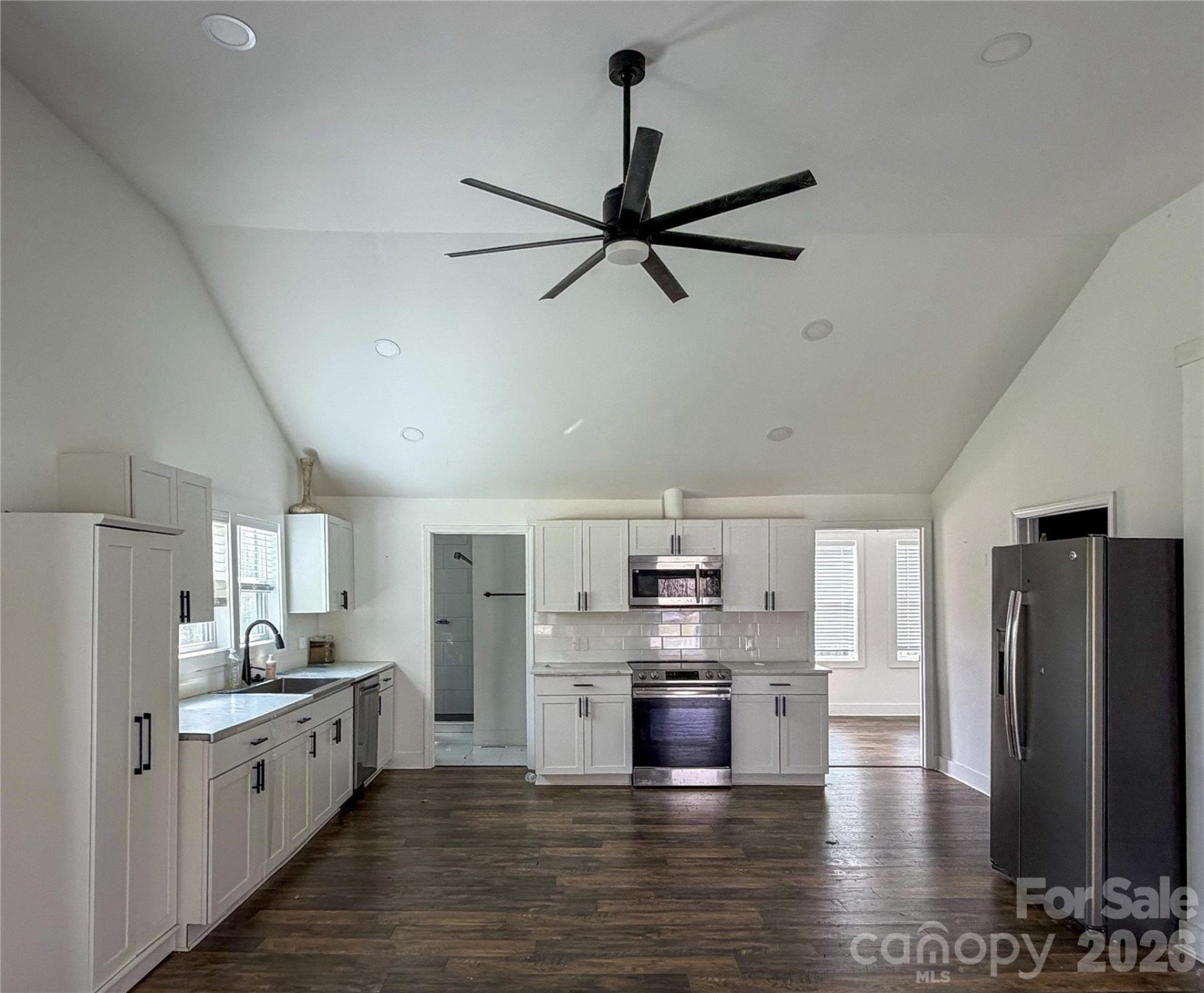 979 Howard Gap Road - Photo 10