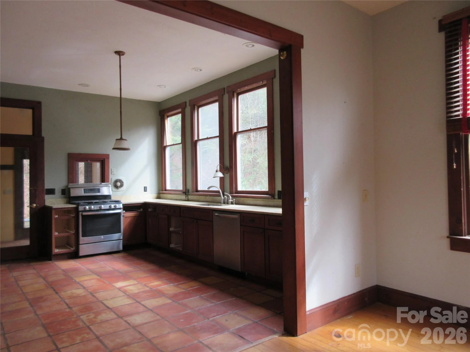 373 Shumont Road - Photo 17