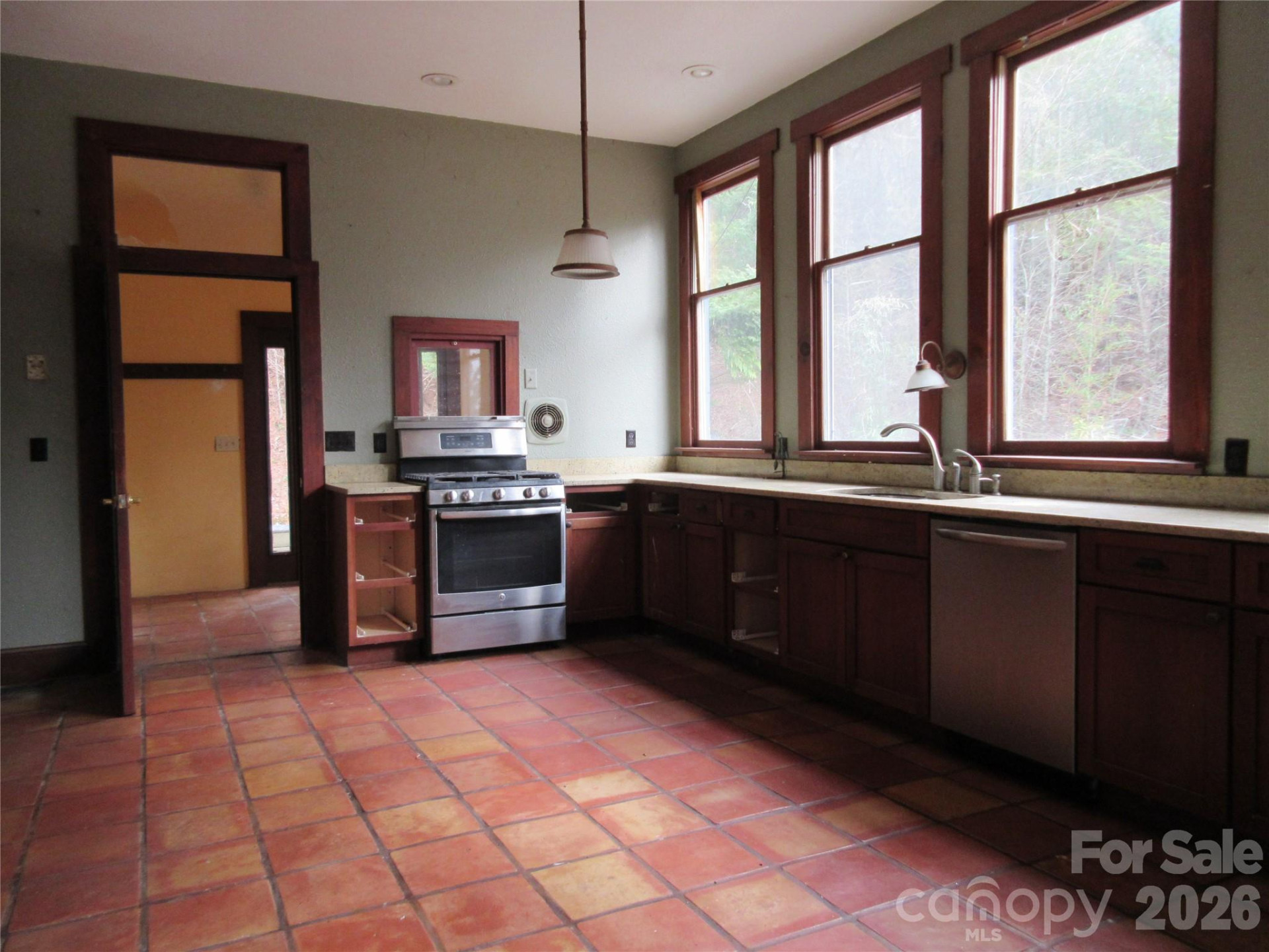 373 Shumont Road - Photo 6