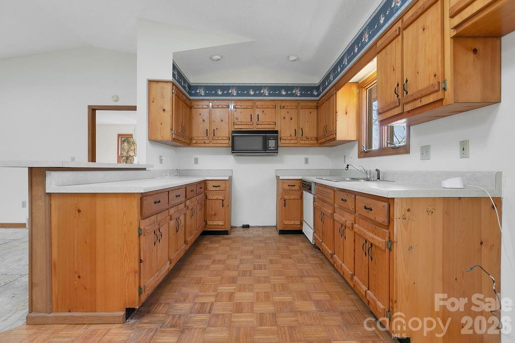 416 Kanasgowa Drive - Photo 12