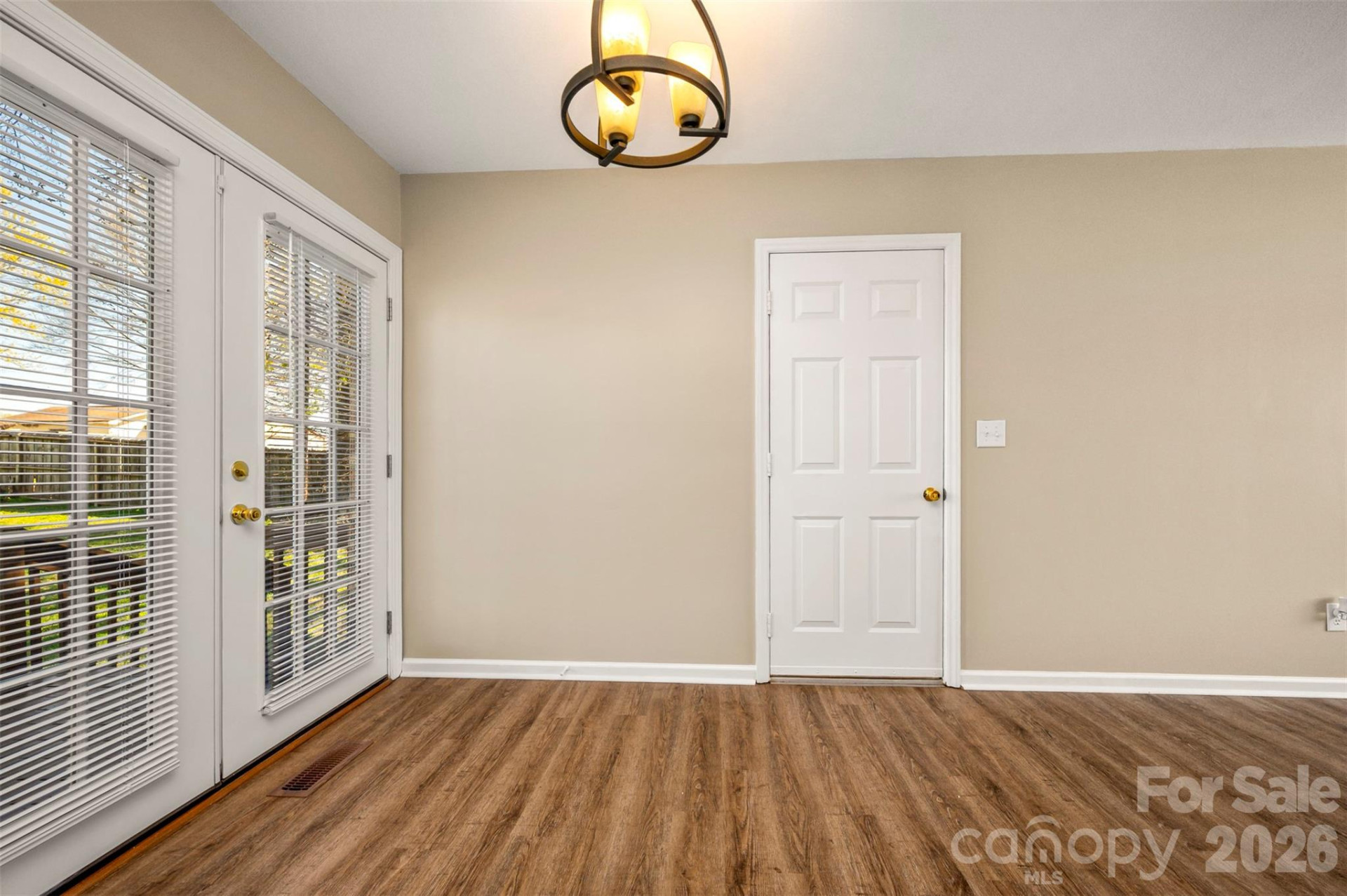 273 Trojan Lane - Photo 7