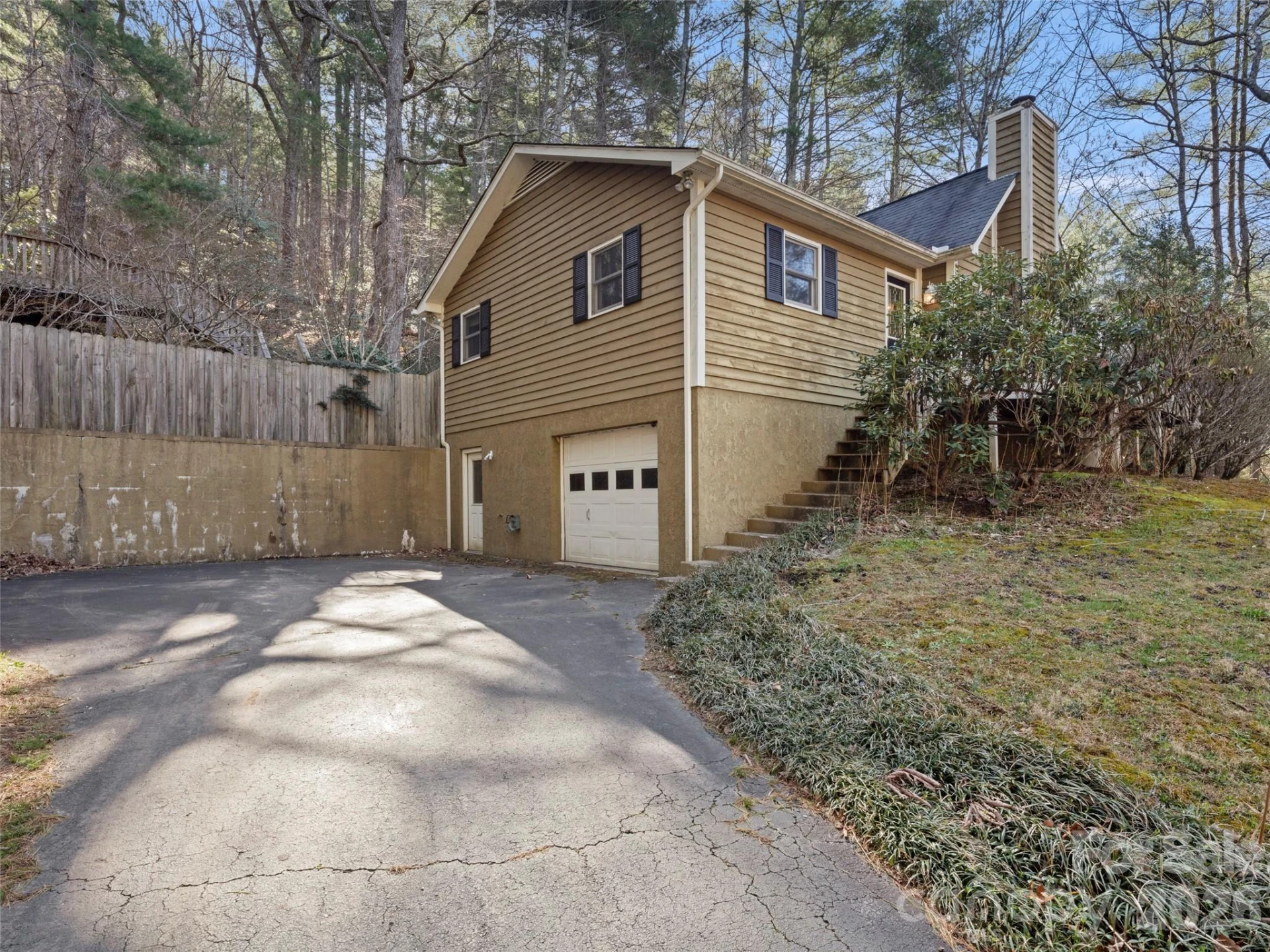 516 Lafayette Avenue - Photo 2