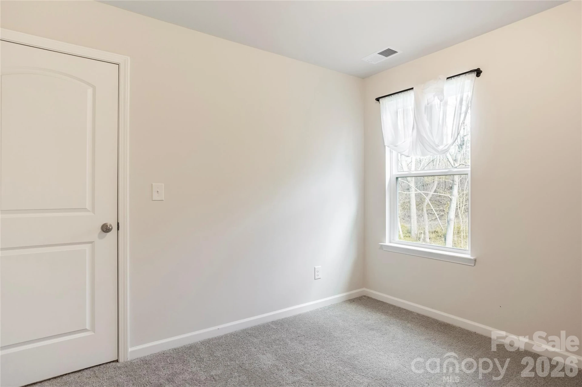 132 Crown Court - Photo 35