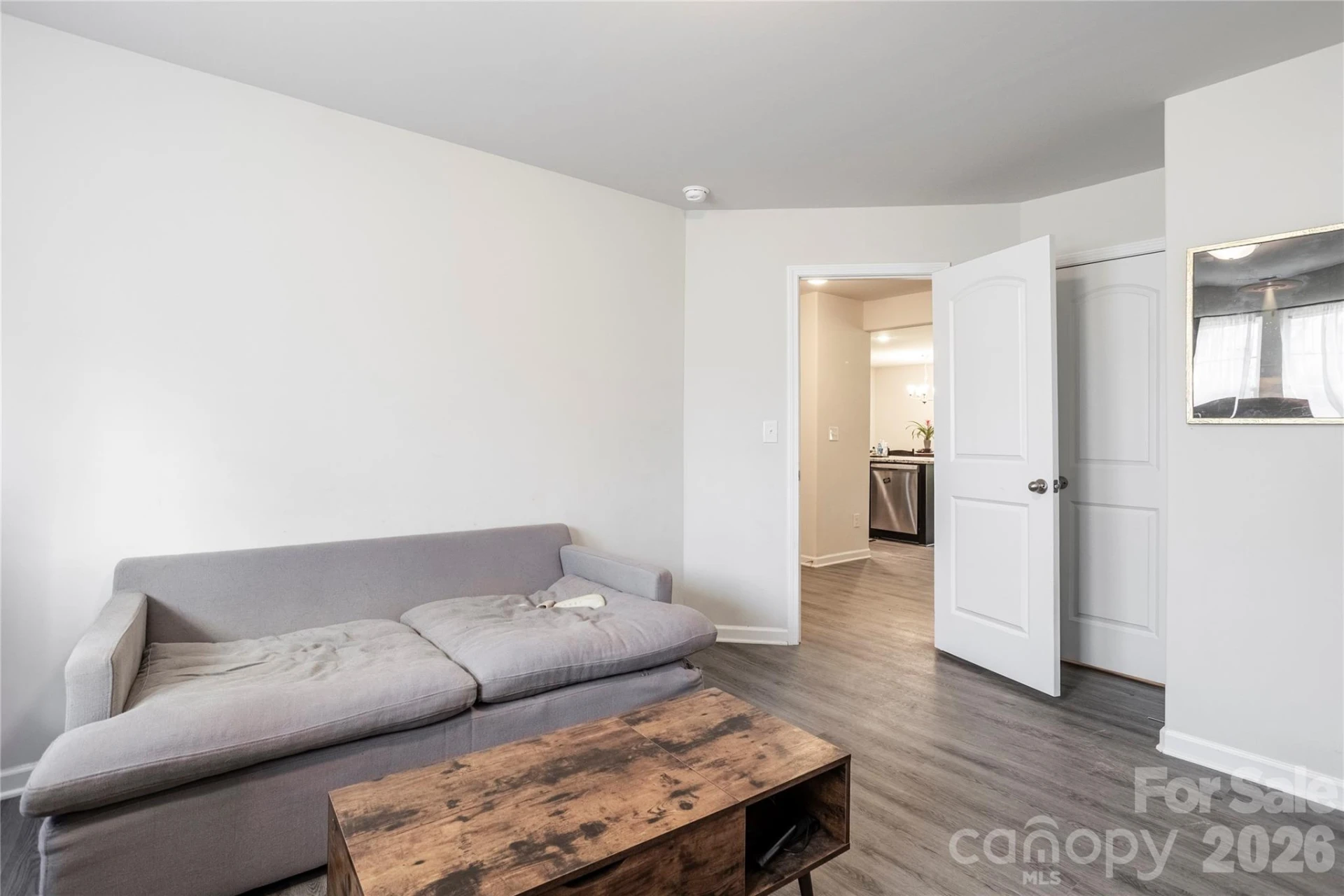 132 Crown Court - Photo 8