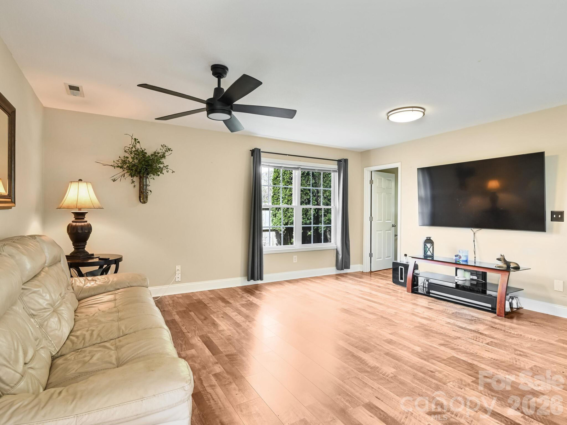 7 Mahogany Road - Photo 2