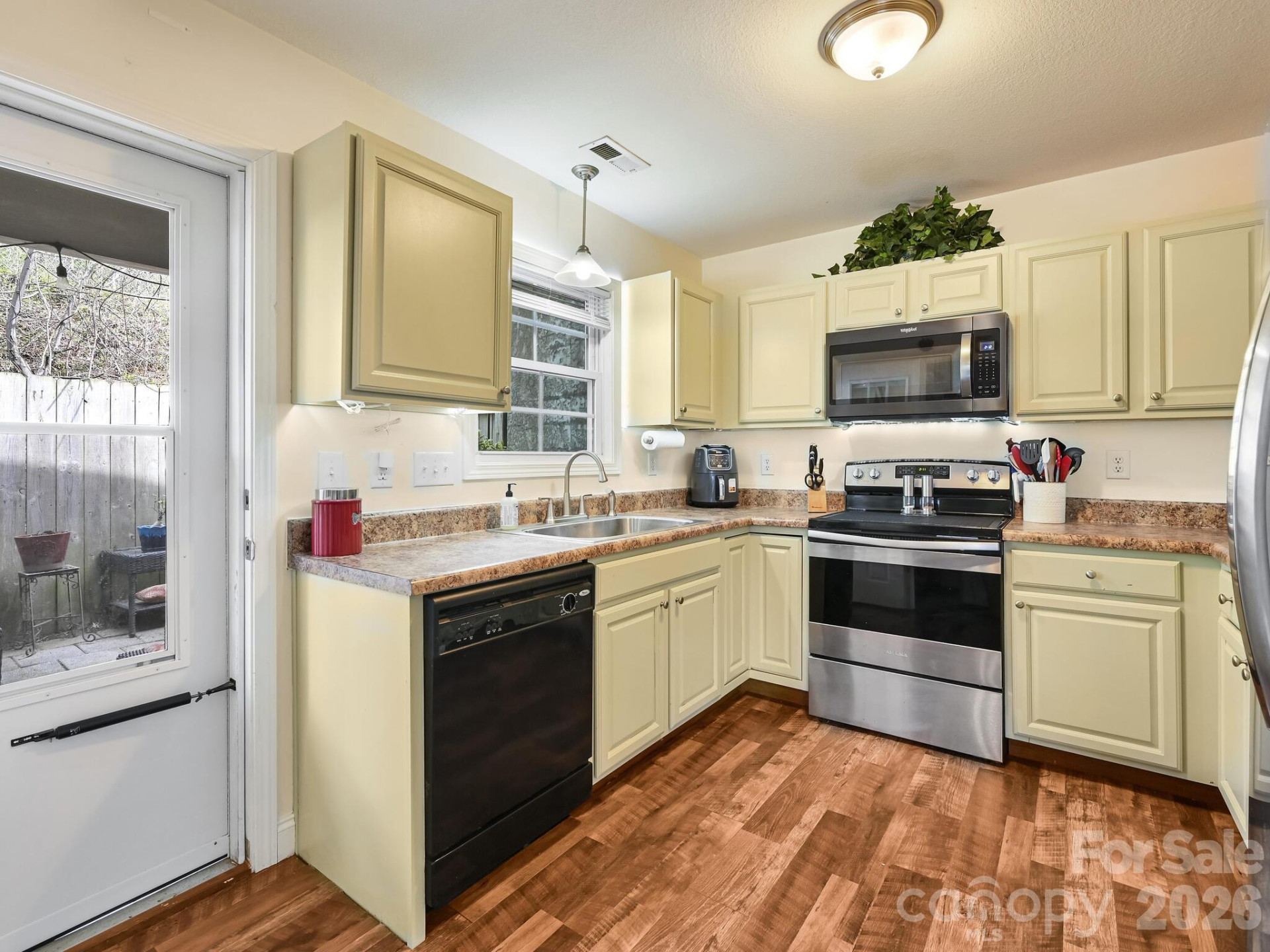 7 Mahogany Road - Photo 5