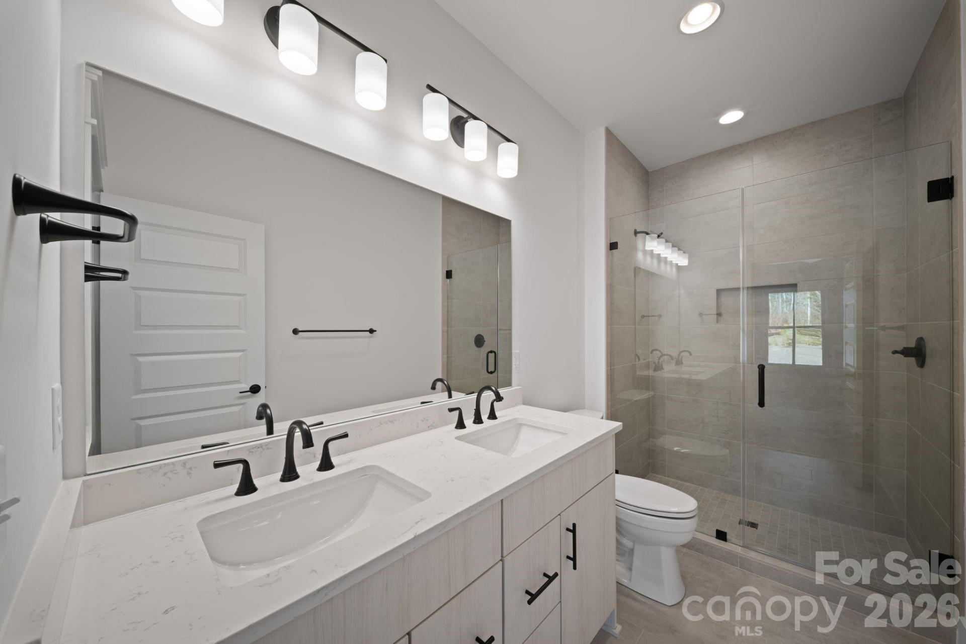 128 Collin Place - Photo 8