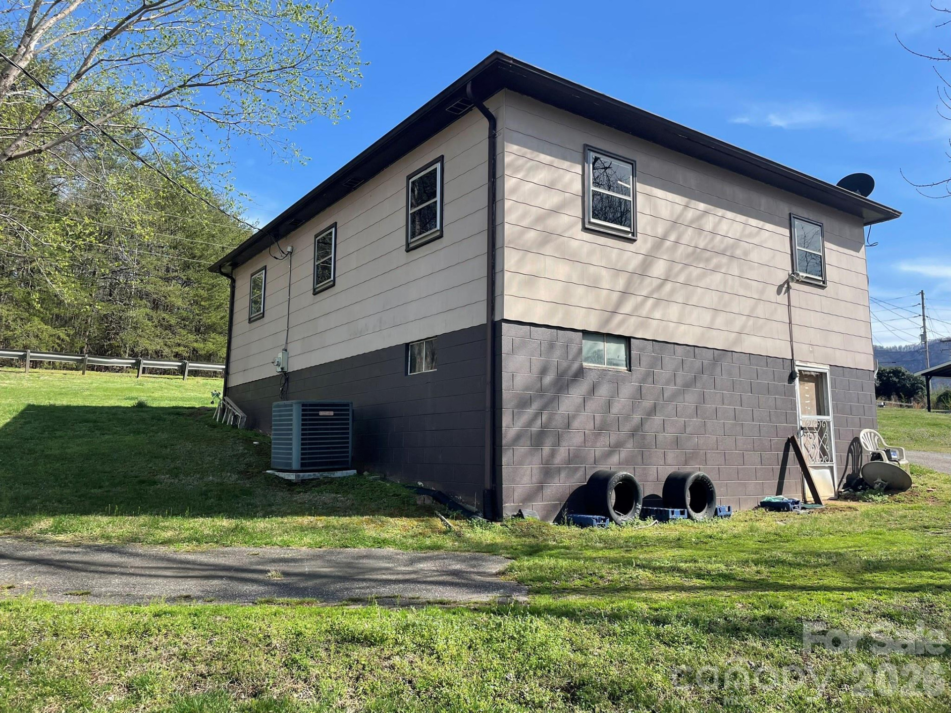 6503,6501 Jenkins Road - Photo 4
