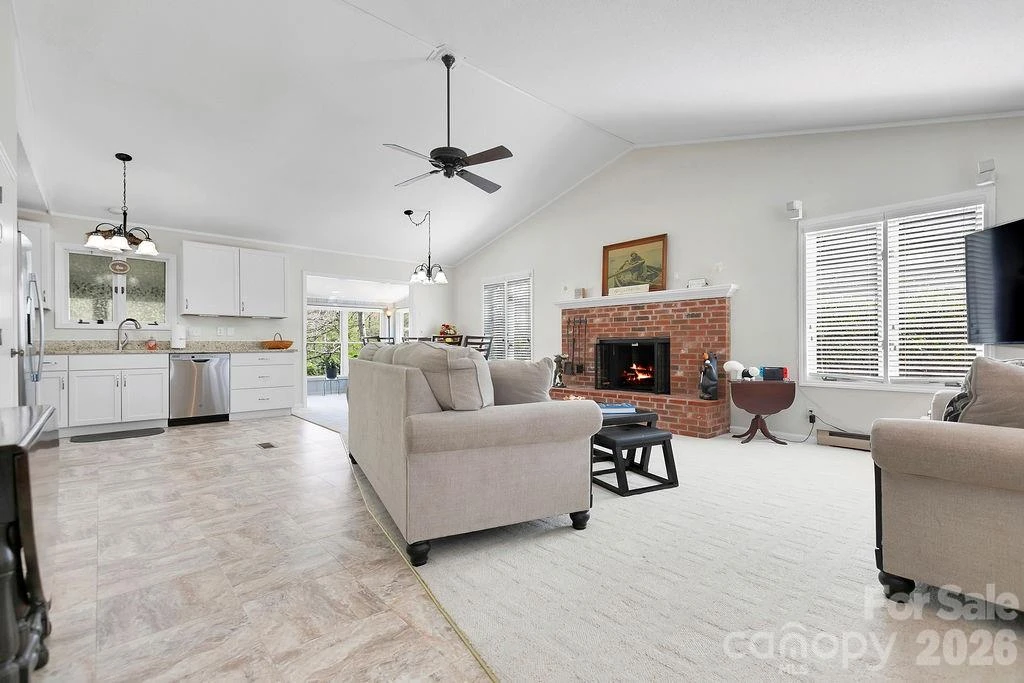 222 Sedi Lane - Photo 5