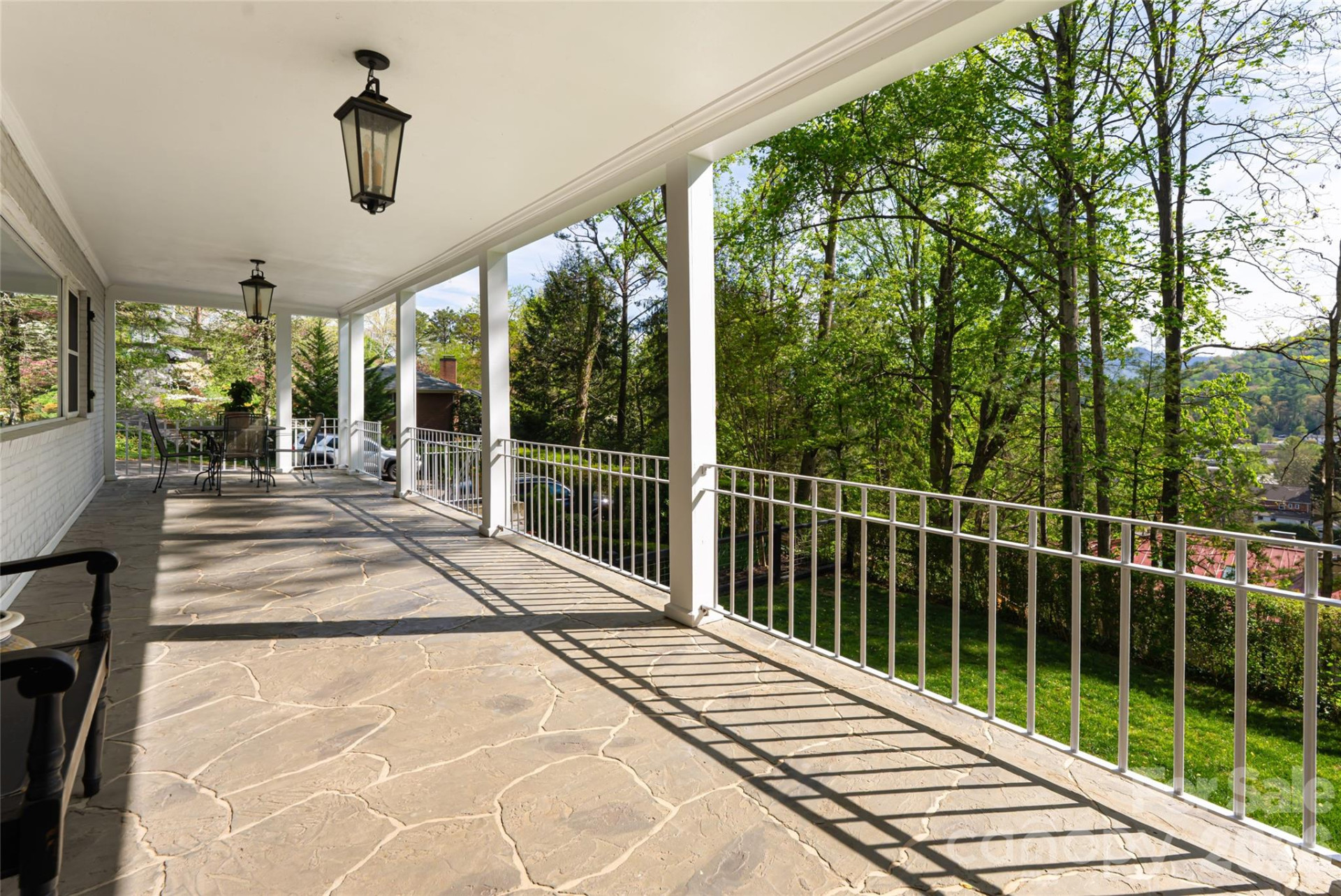 114 Cambridge Road - Photo 2