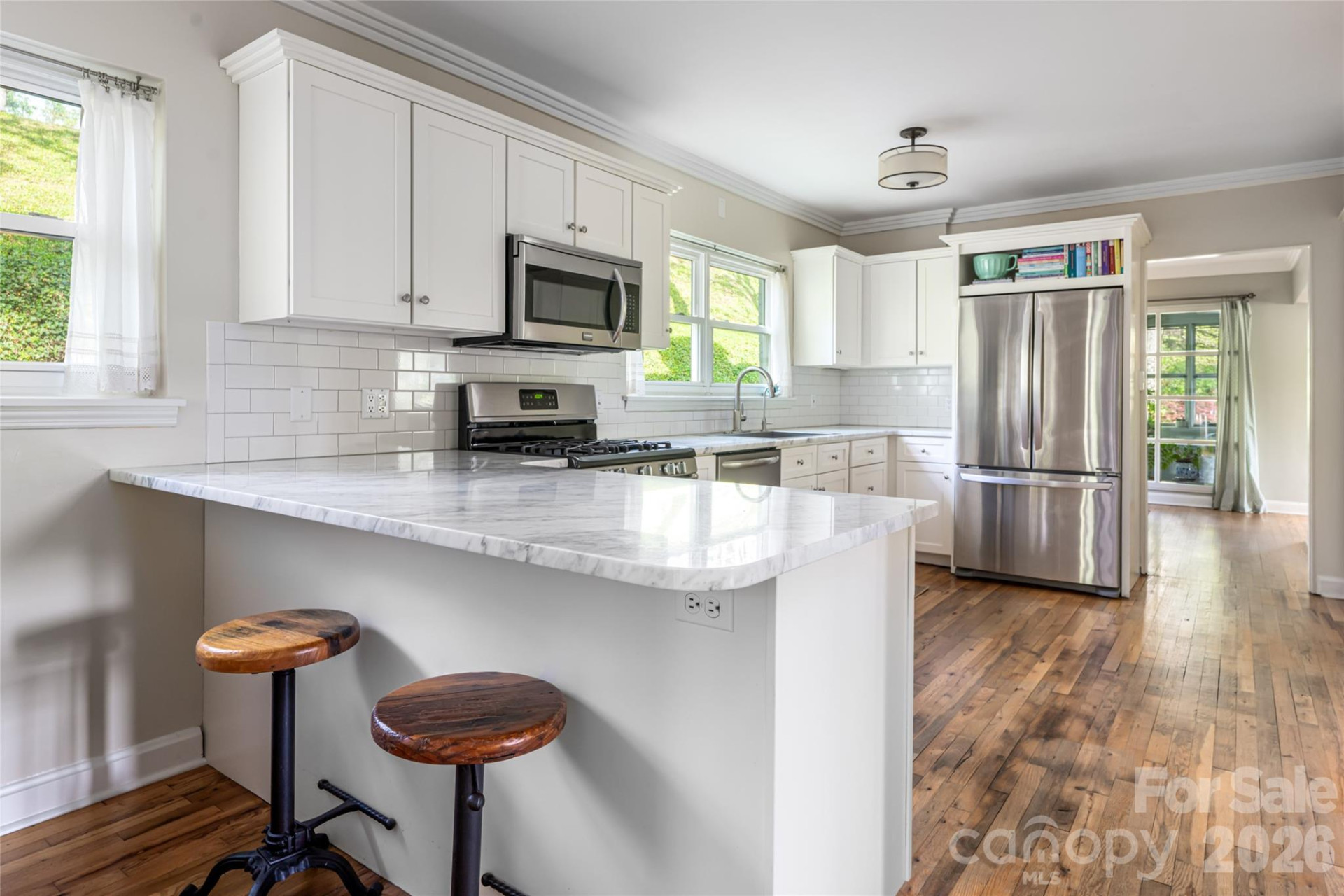 114 Cambridge Road - Photo 4