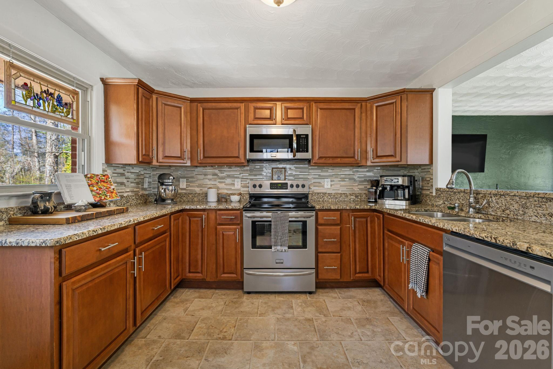 1733 Clairmont Drive - Photo 11