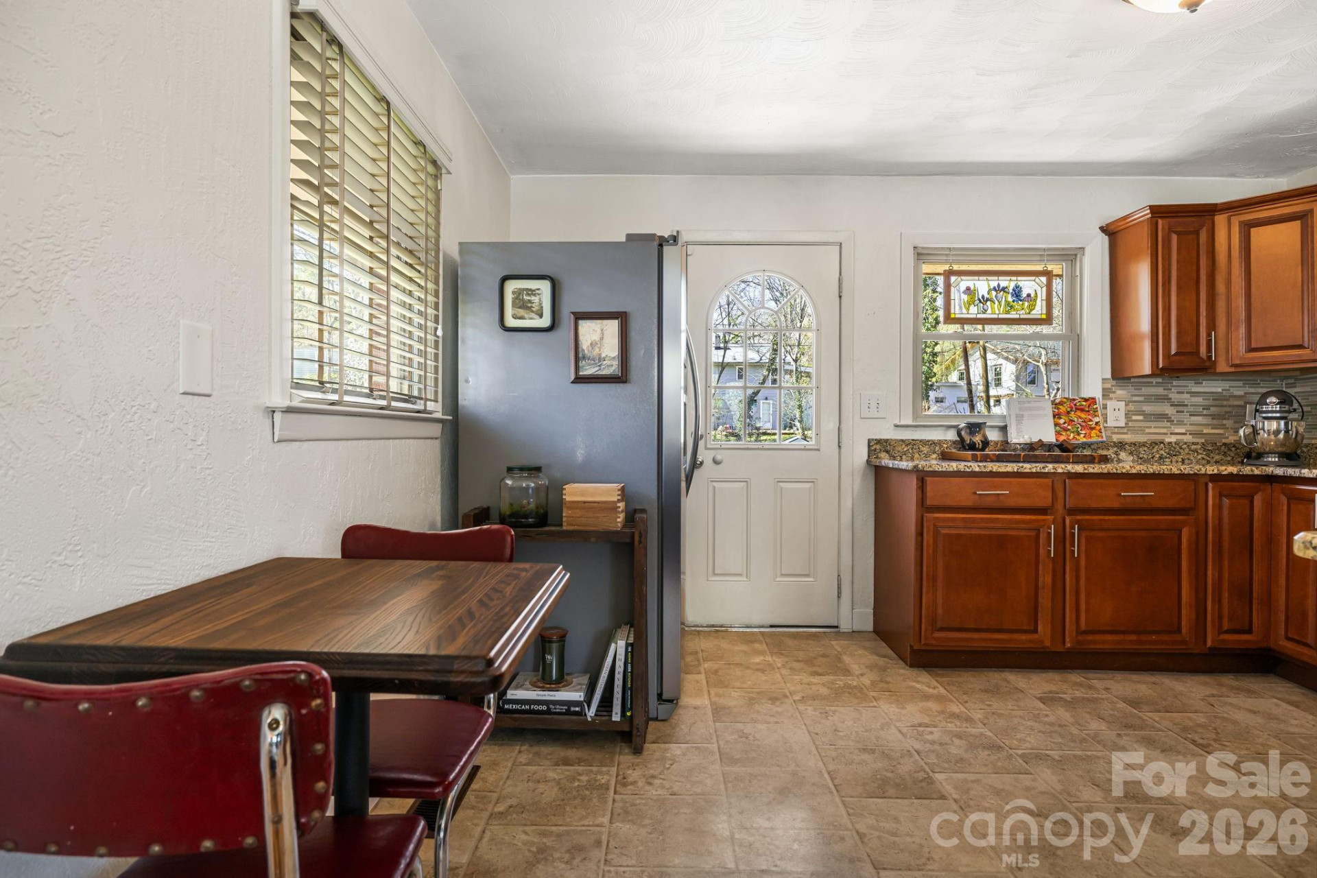 1733 Clairmont Drive - Photo 10