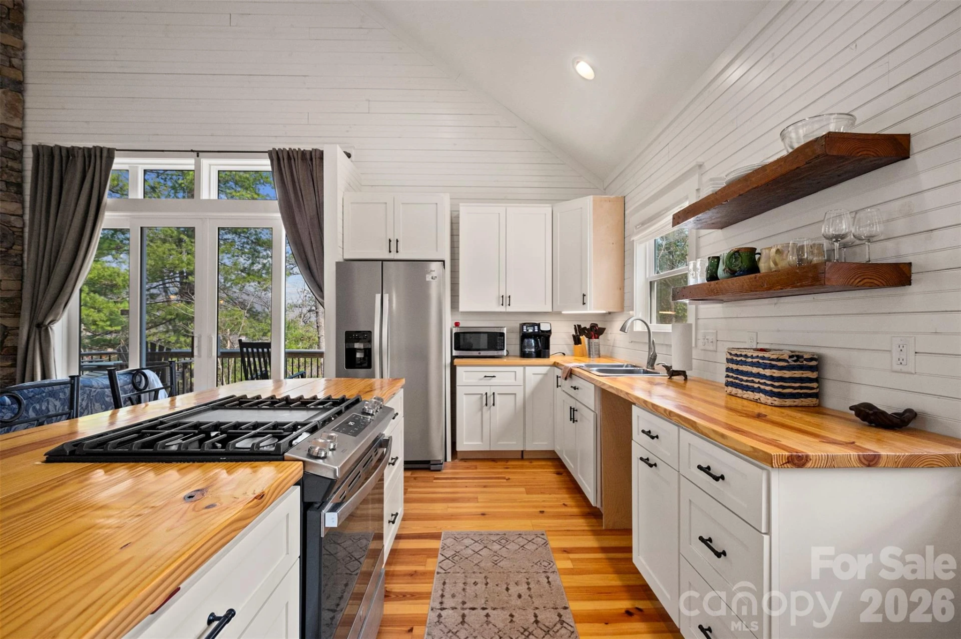 823 Silverstone Drive - Photo 11