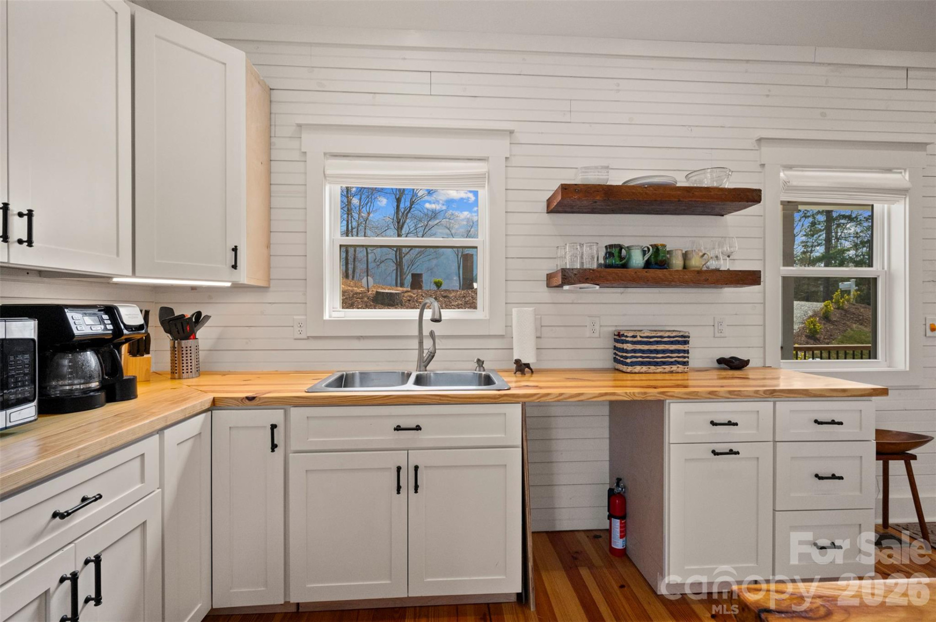 823 Silverstone Drive - Photo 12