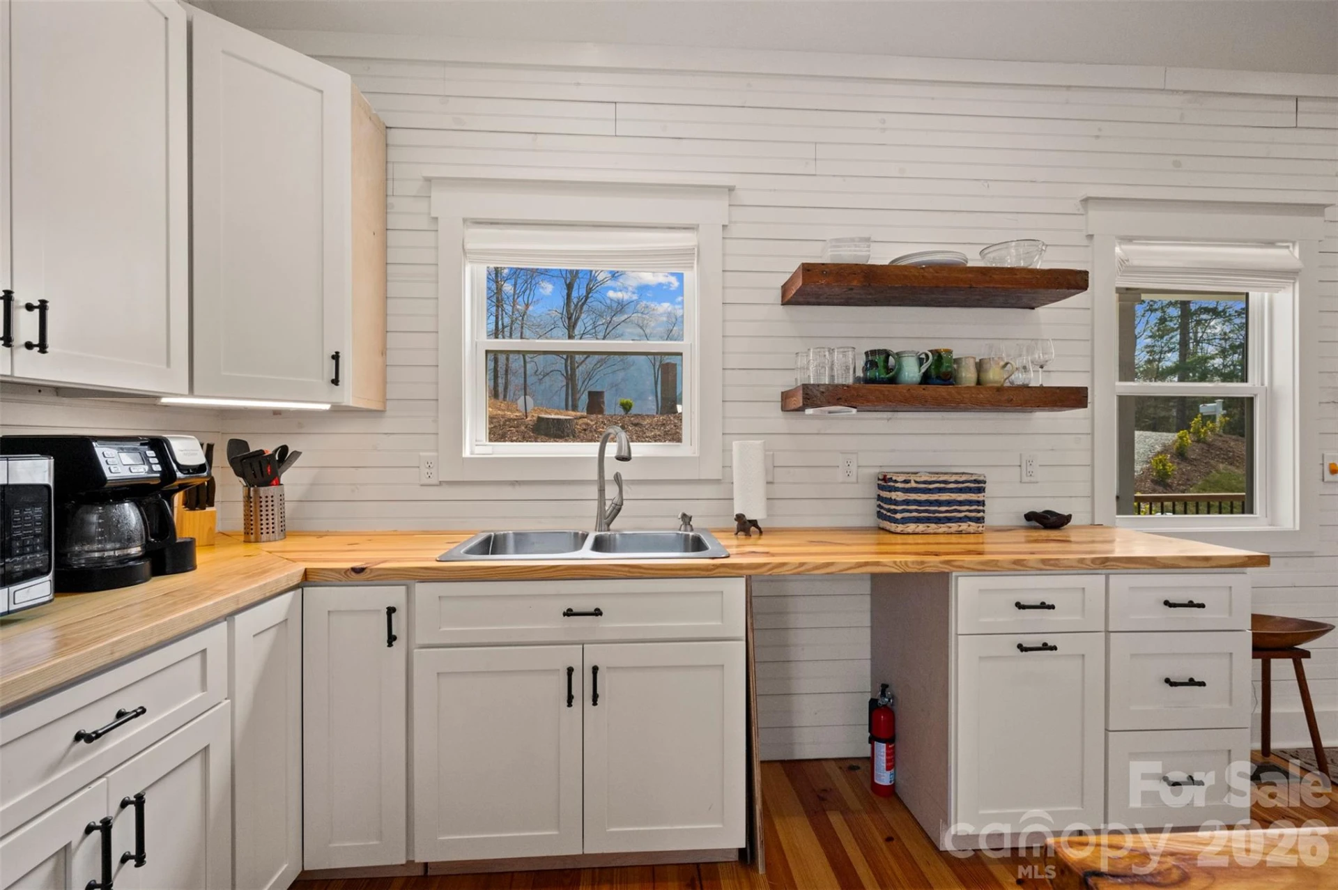 823 Silverstone Drive - Photo 12