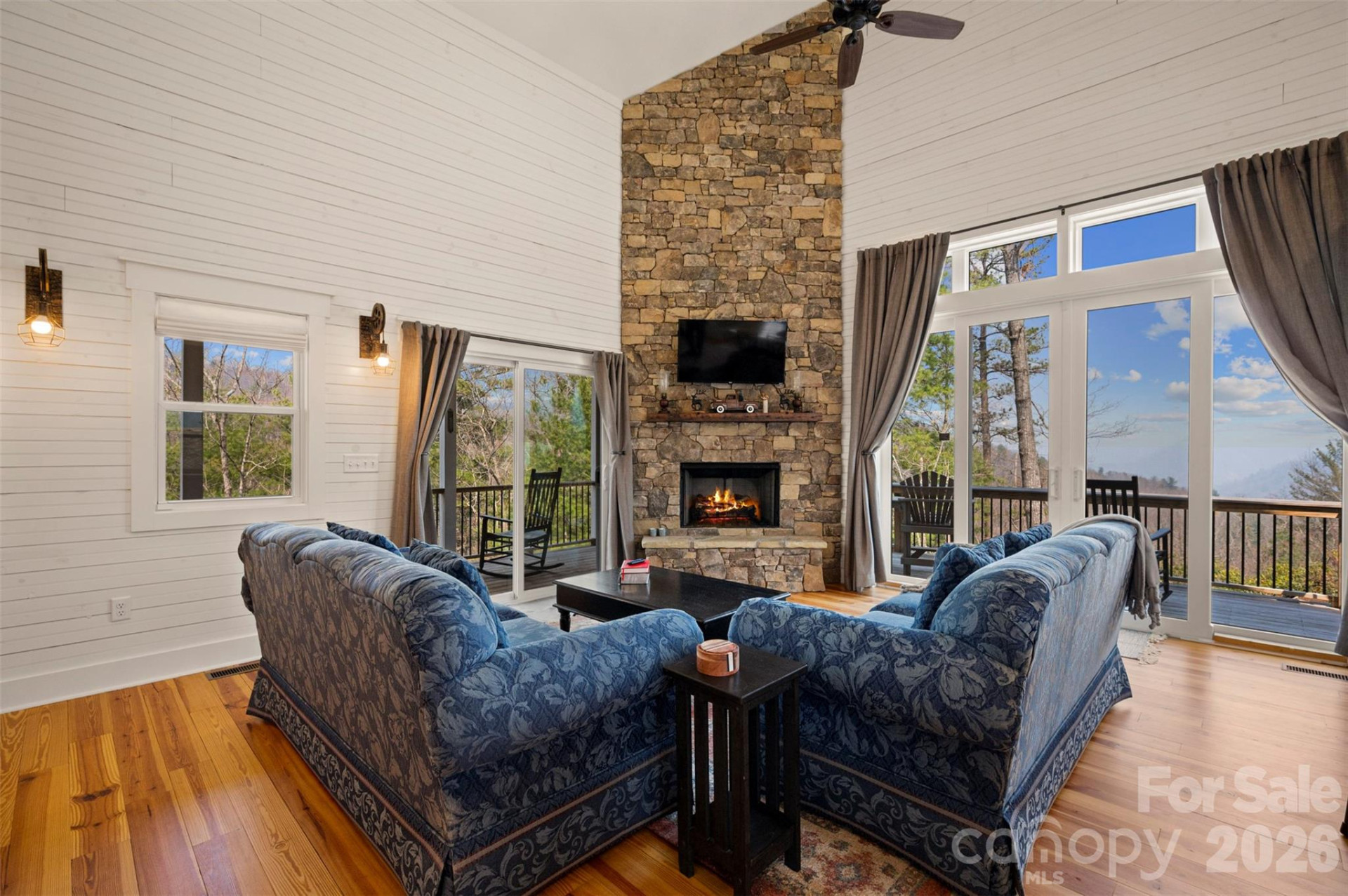 823 Silverstone Drive - Photo 13