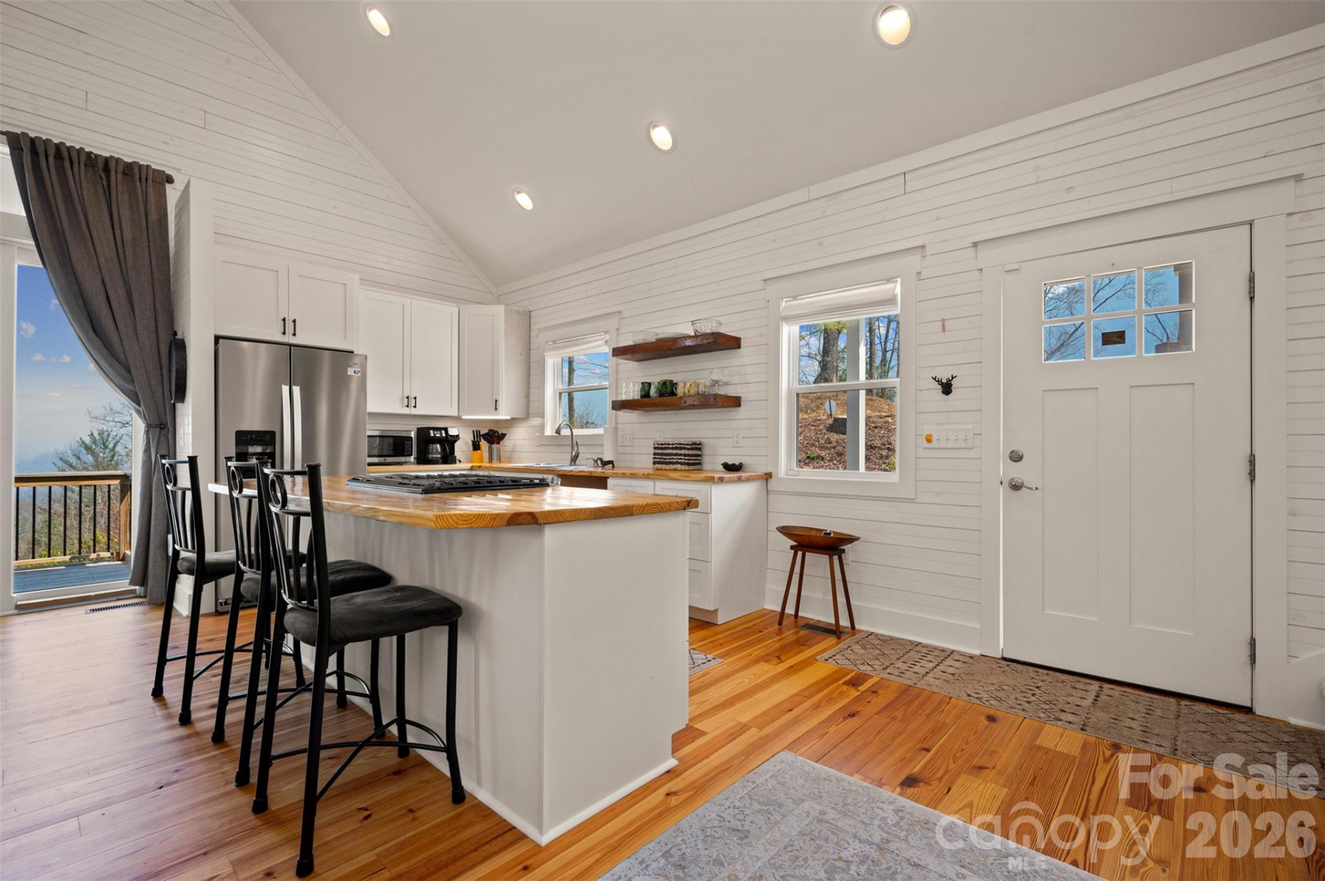 823 Silverstone Drive - Photo 9