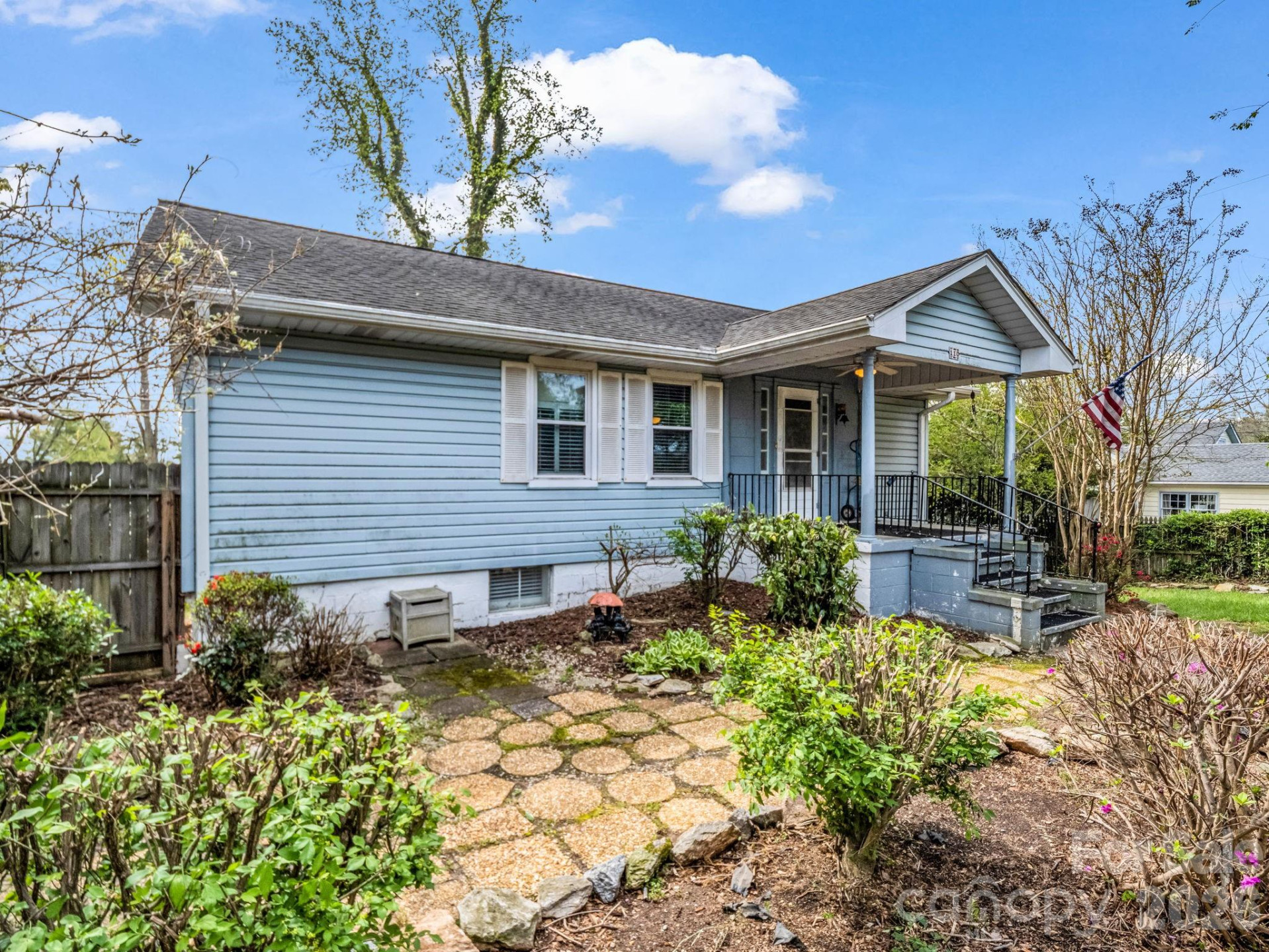 110 Houston Street - Photo 2