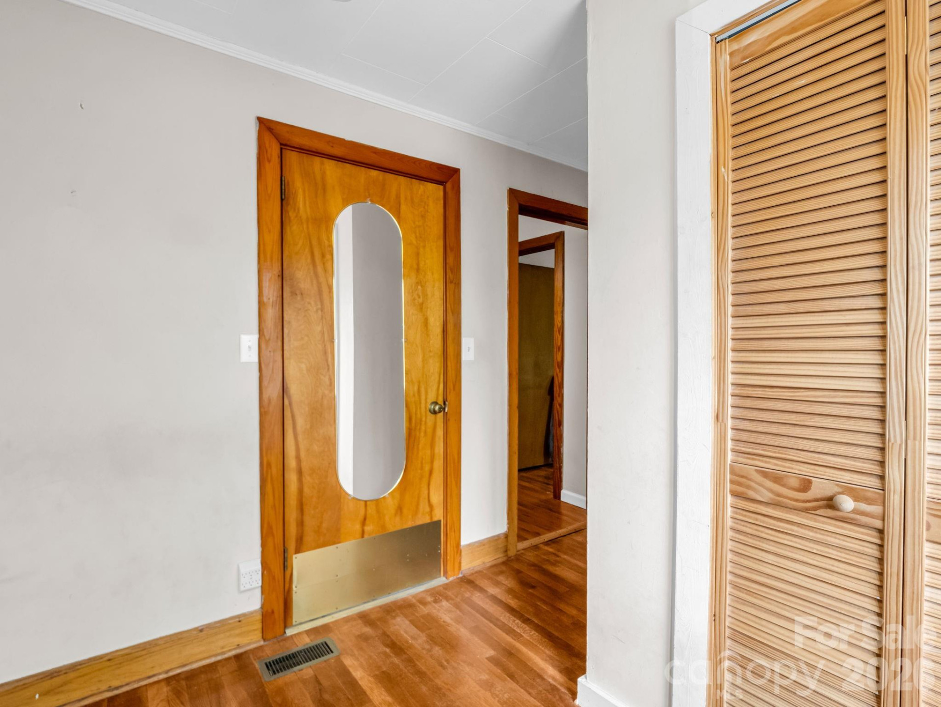 110 Houston Street - Photo 17
