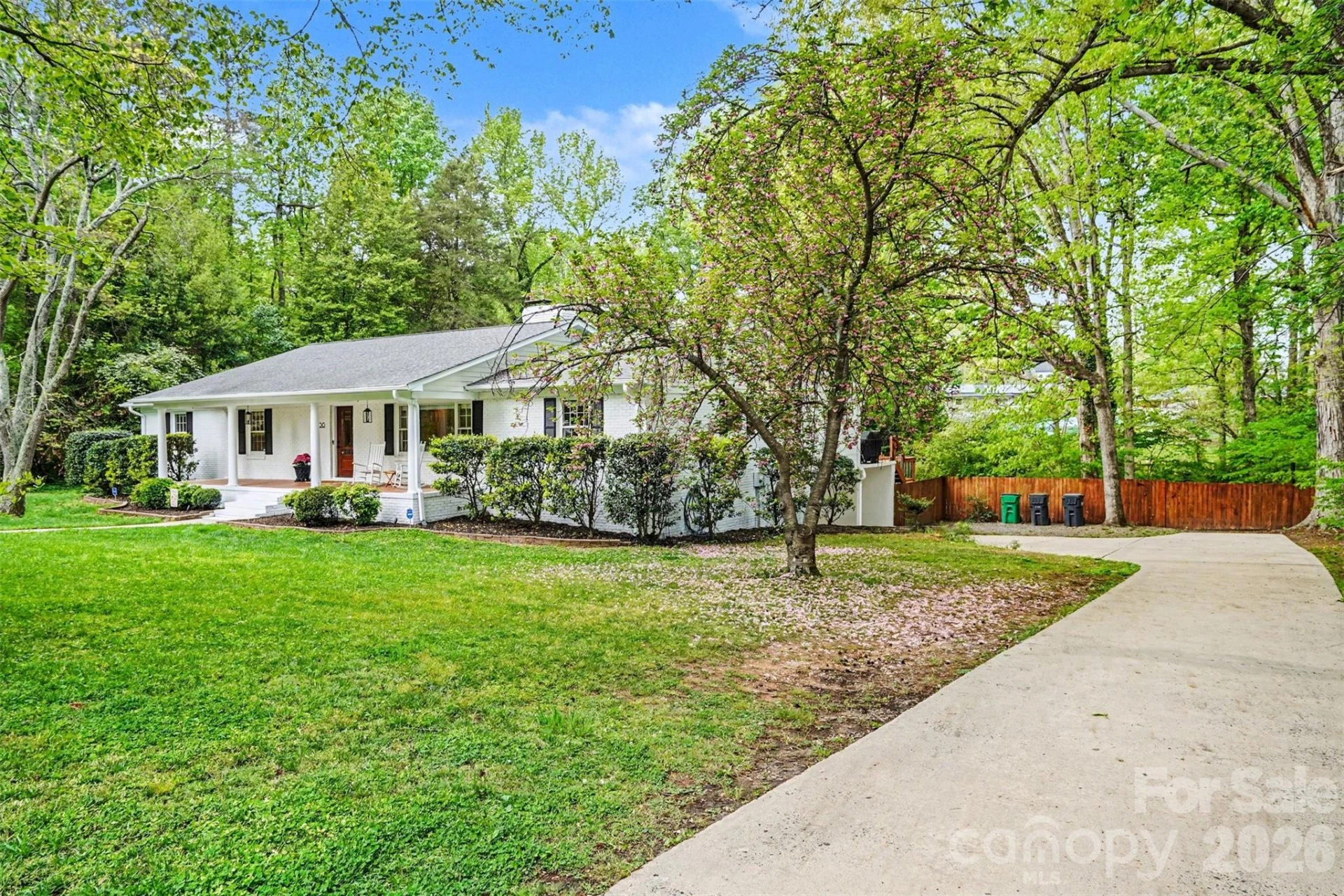 1700 Quail Street - Photo 3