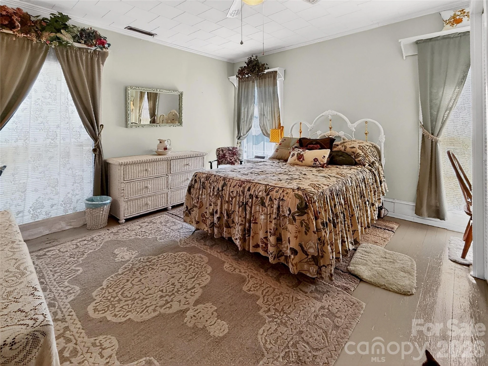 192 Court Street - Photo 27