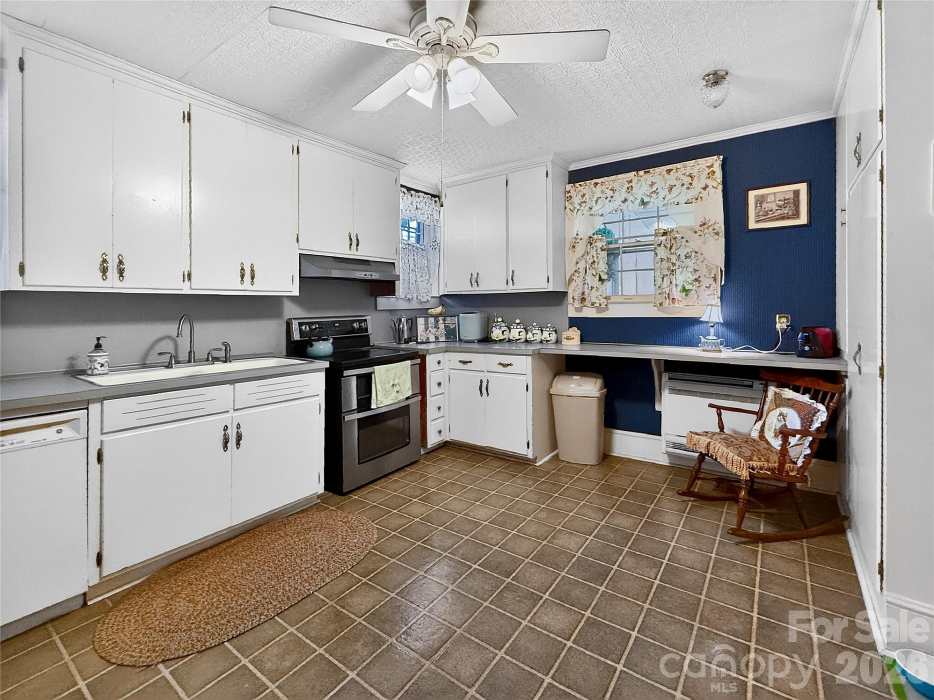 192 Court Street - Photo 29