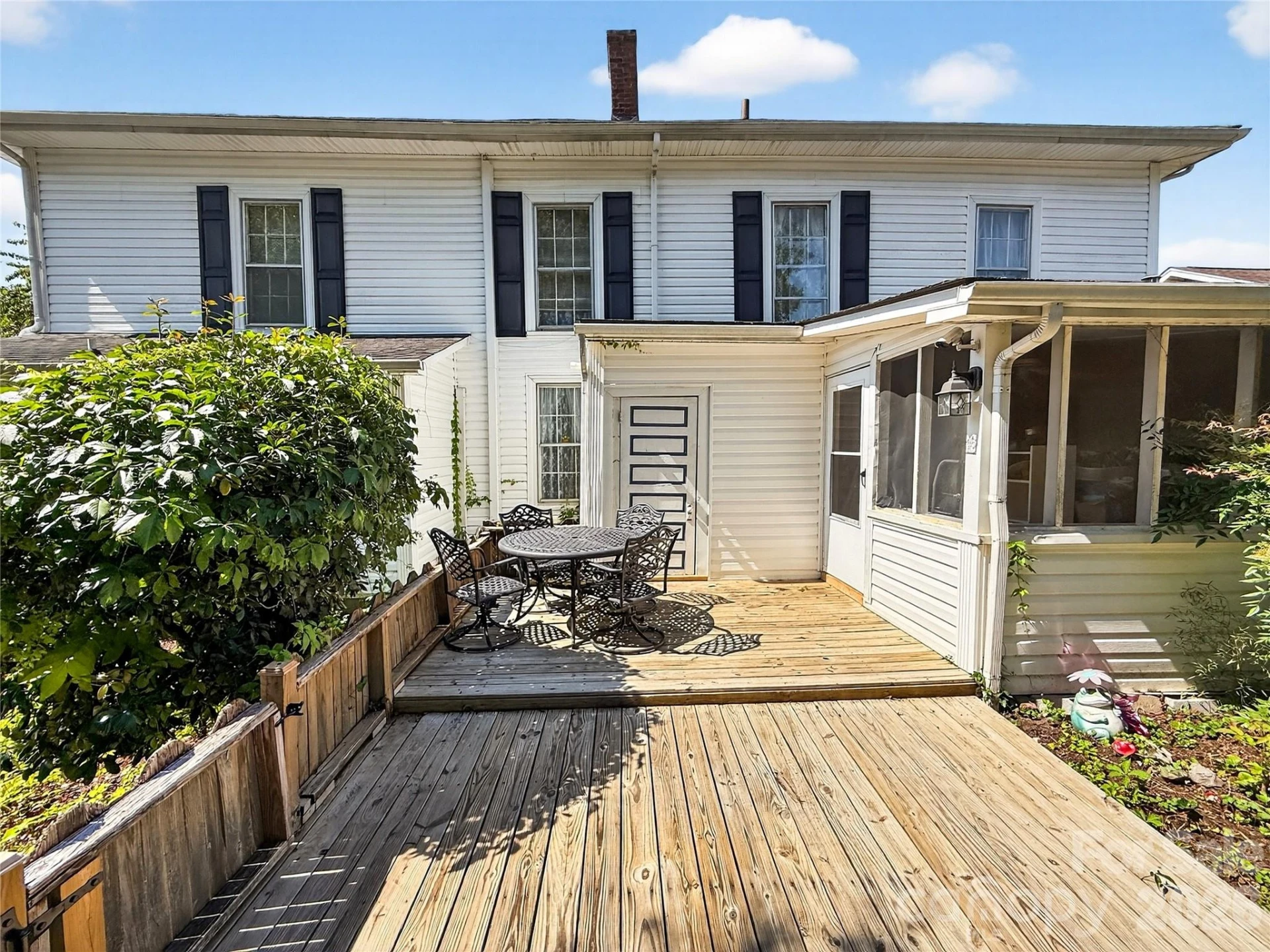 192 Court Street - Photo 32